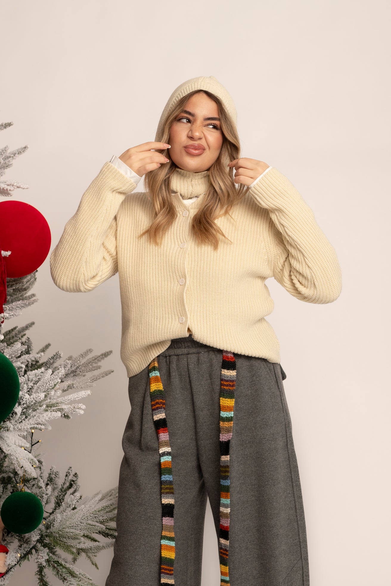 Cardigan con balaclava