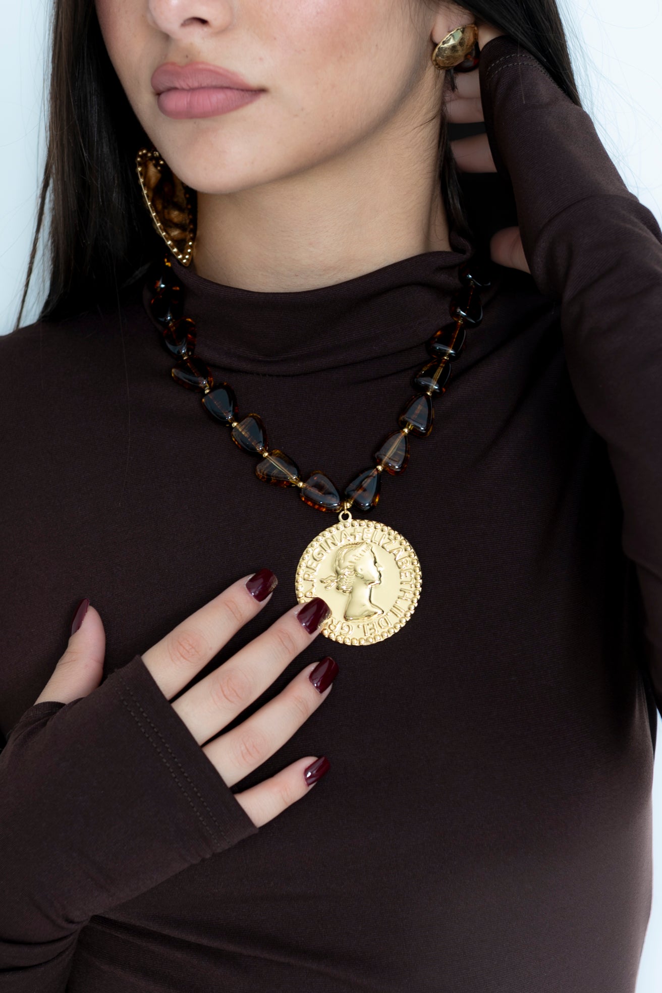 Collana perle e moneta oro