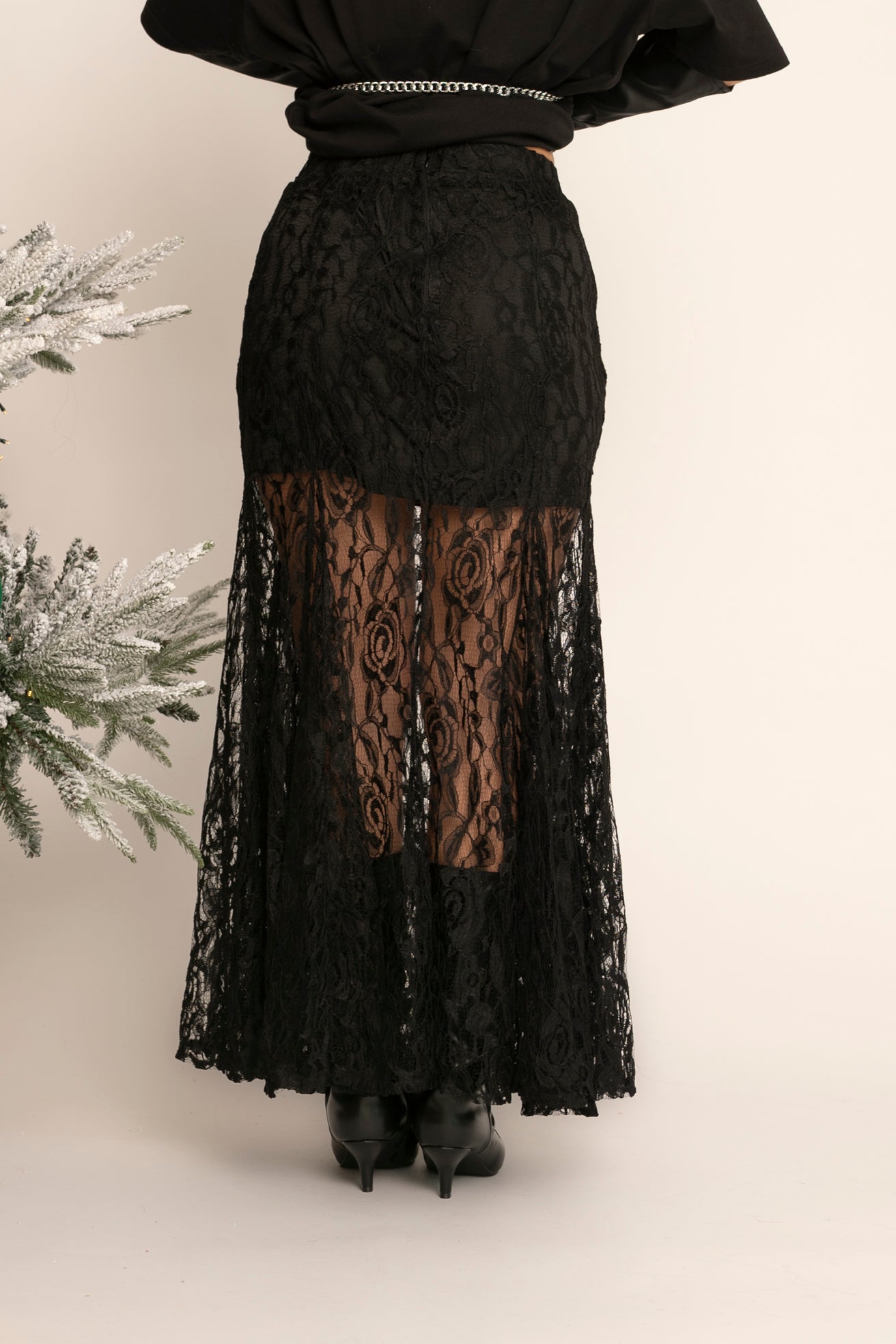 Gonna lunga in merletto