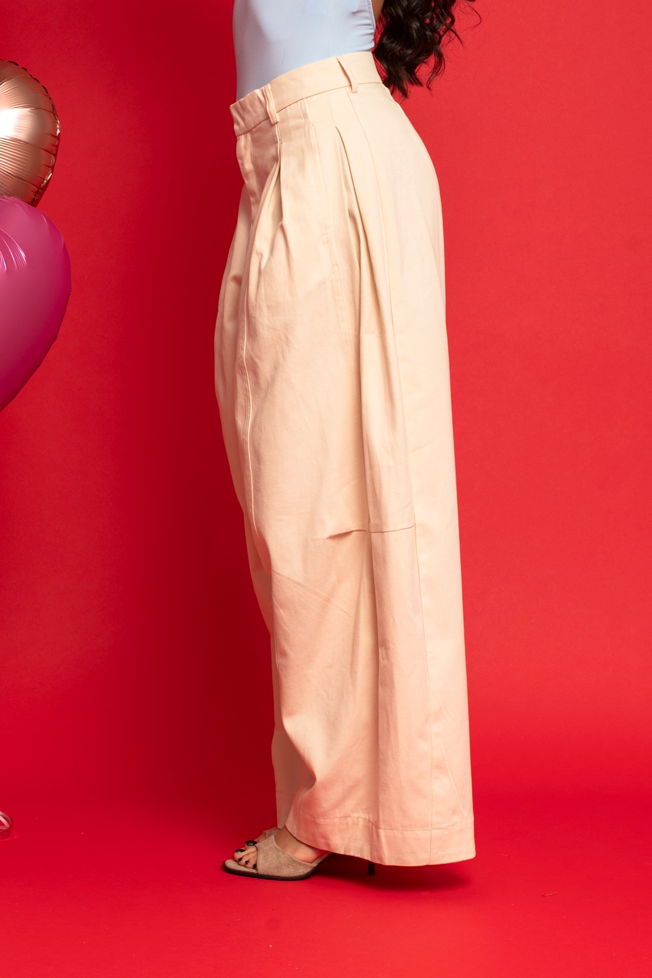 Pantalone morbido con pence