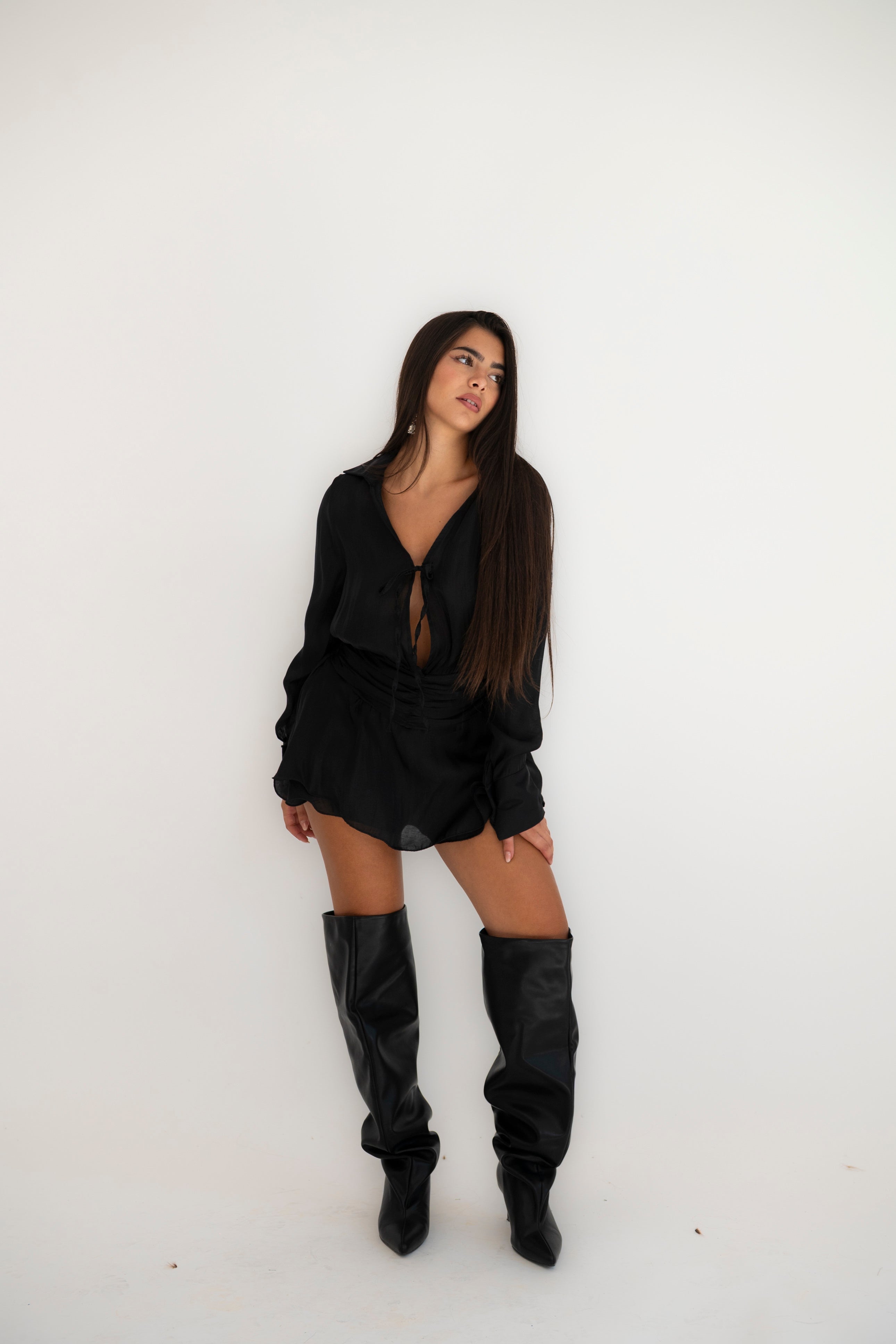 Tutina velata con rouche