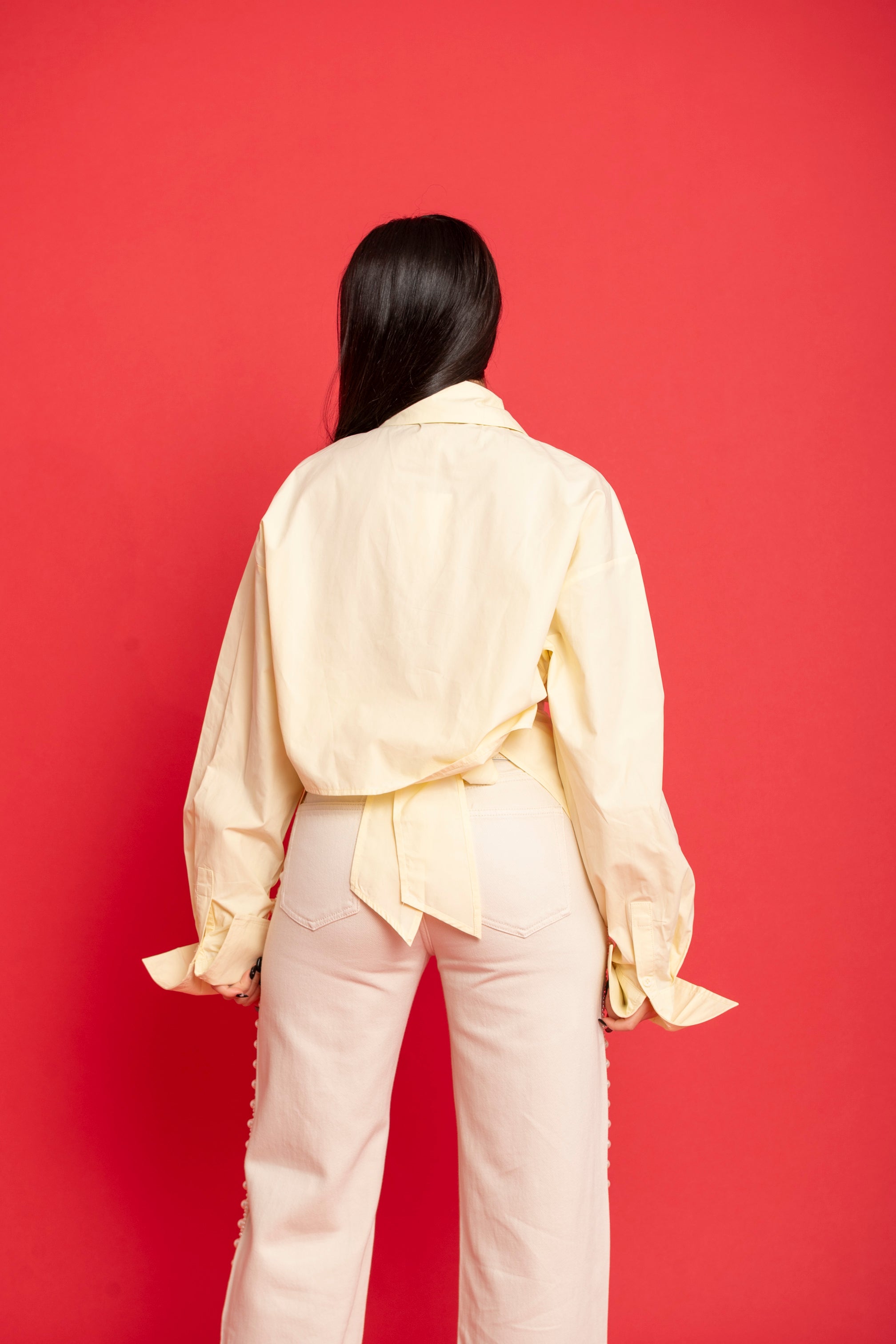 Camicia con fiocco sul retro