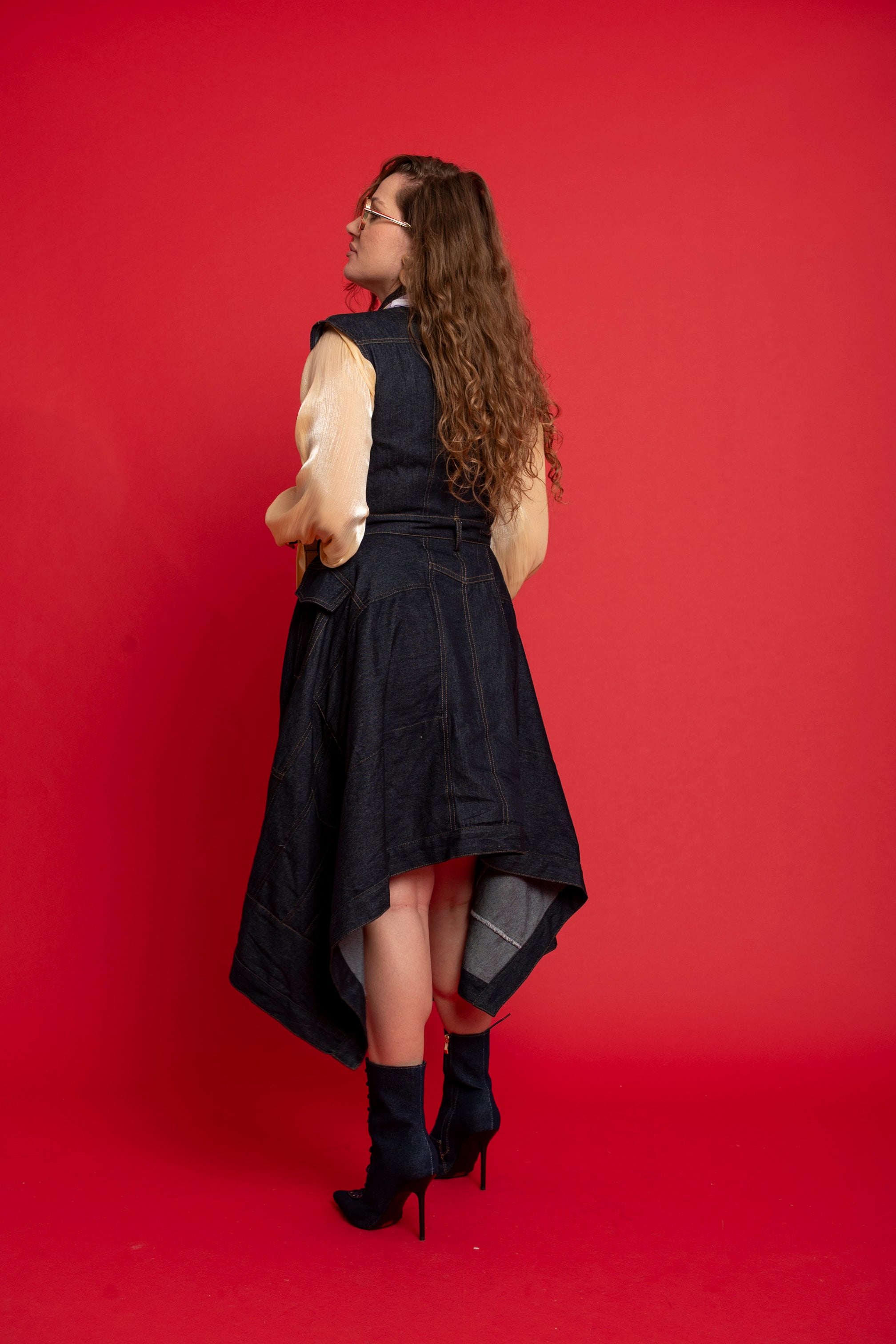 Abito in denim asimmetrico