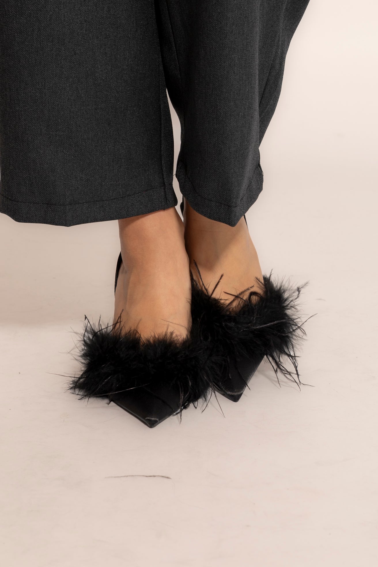 Décolleté con piume