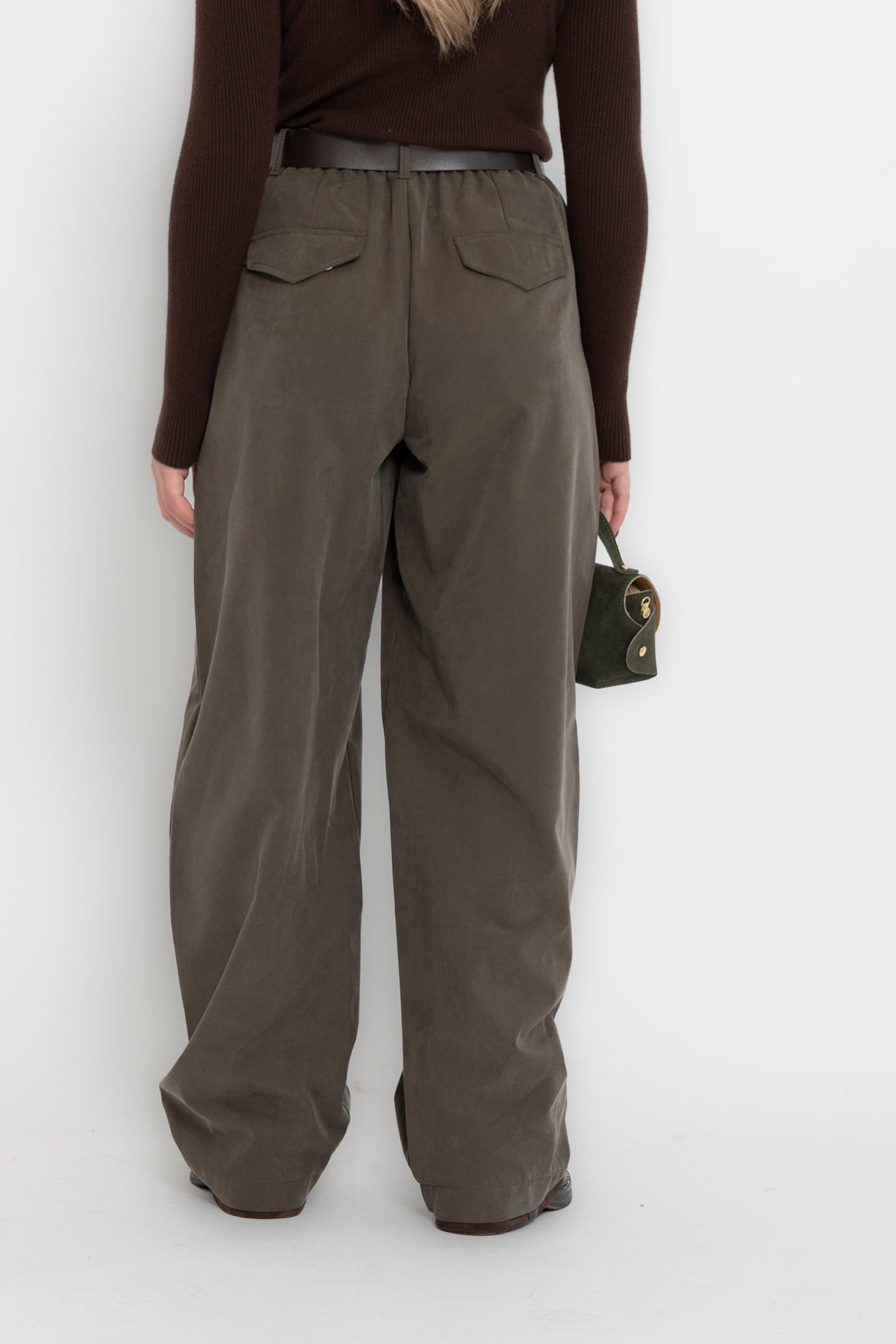 Pantalone con maxi cintura