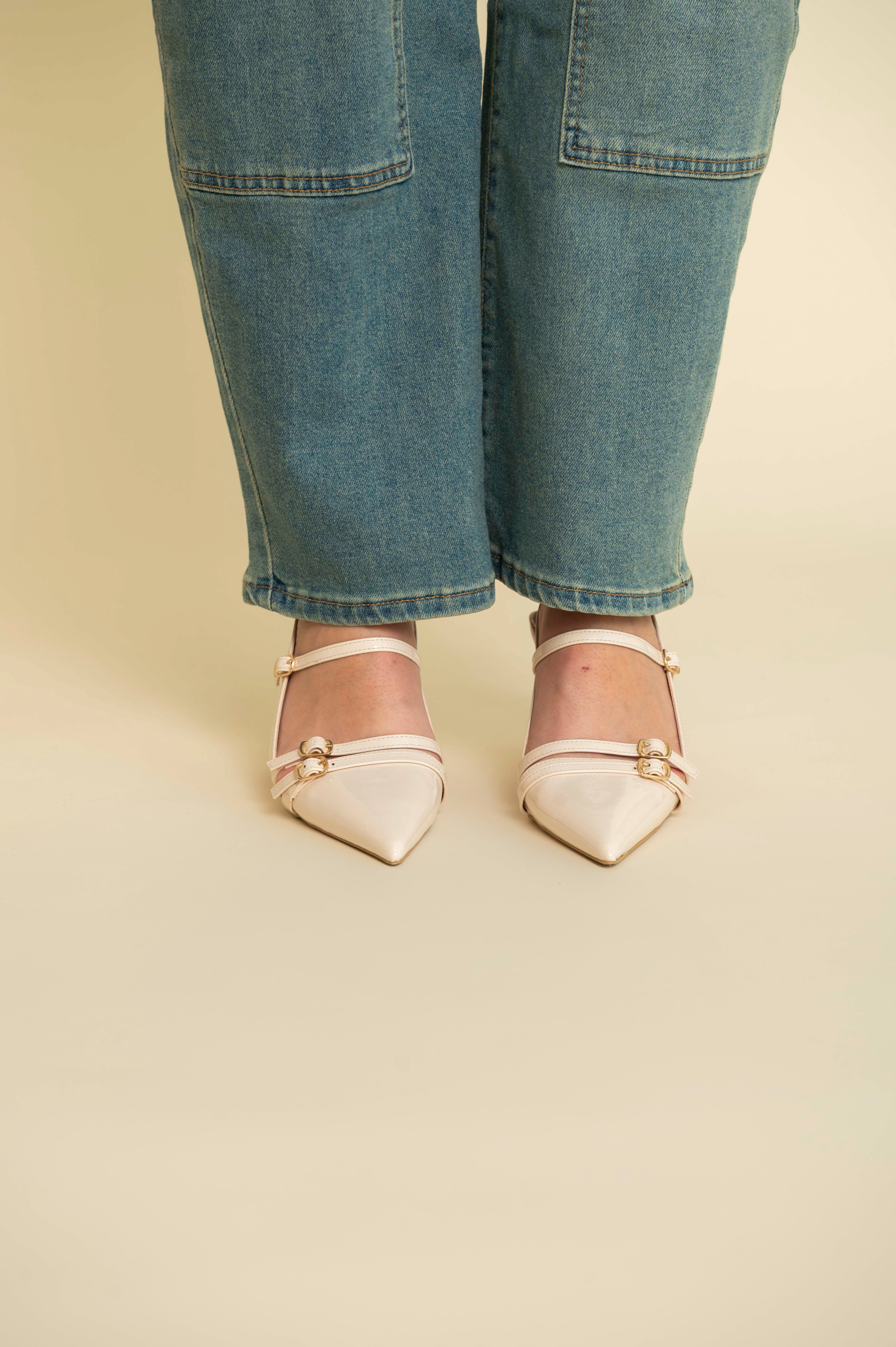 Décolleté con fibbie