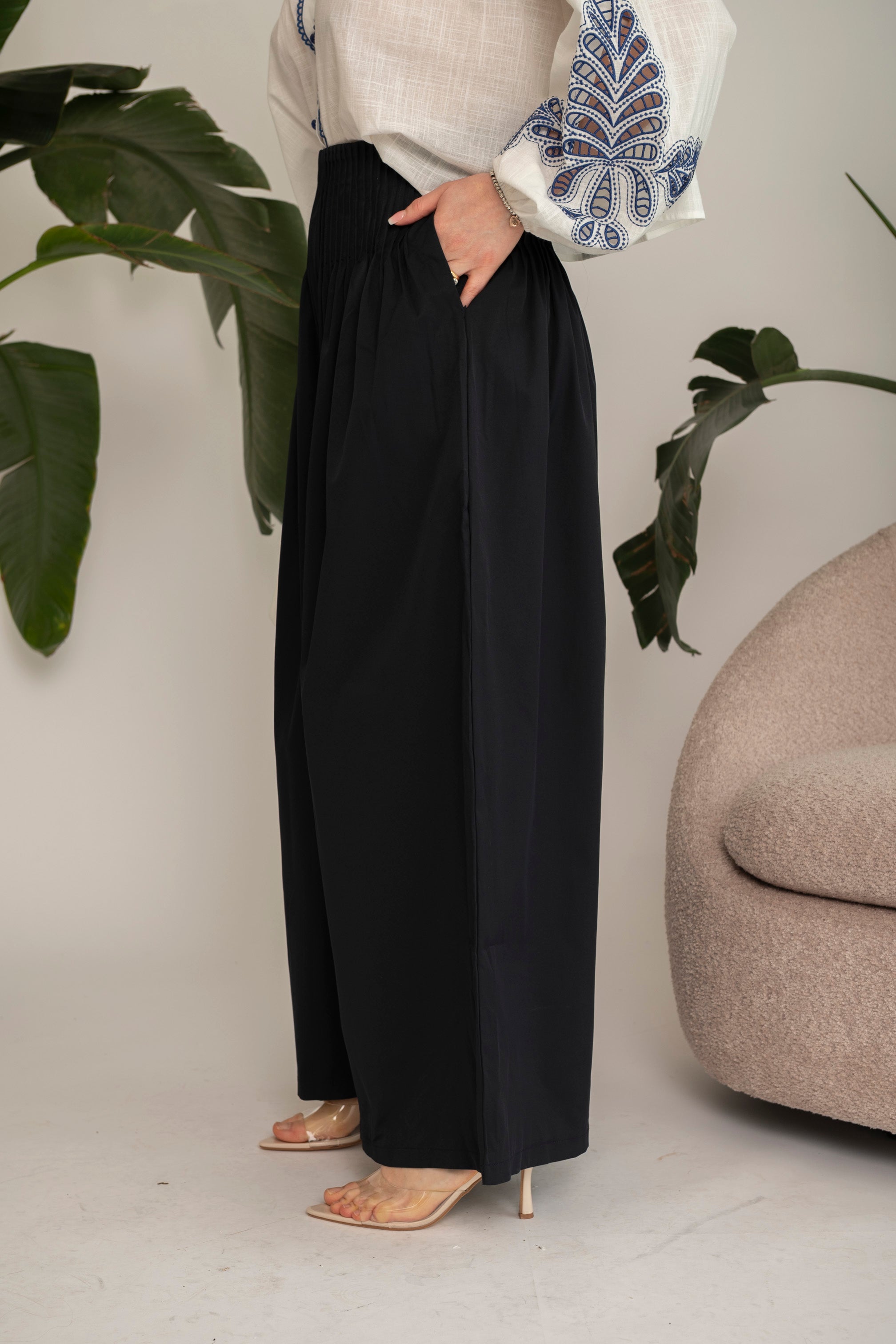 Pantalone con arricciatura
