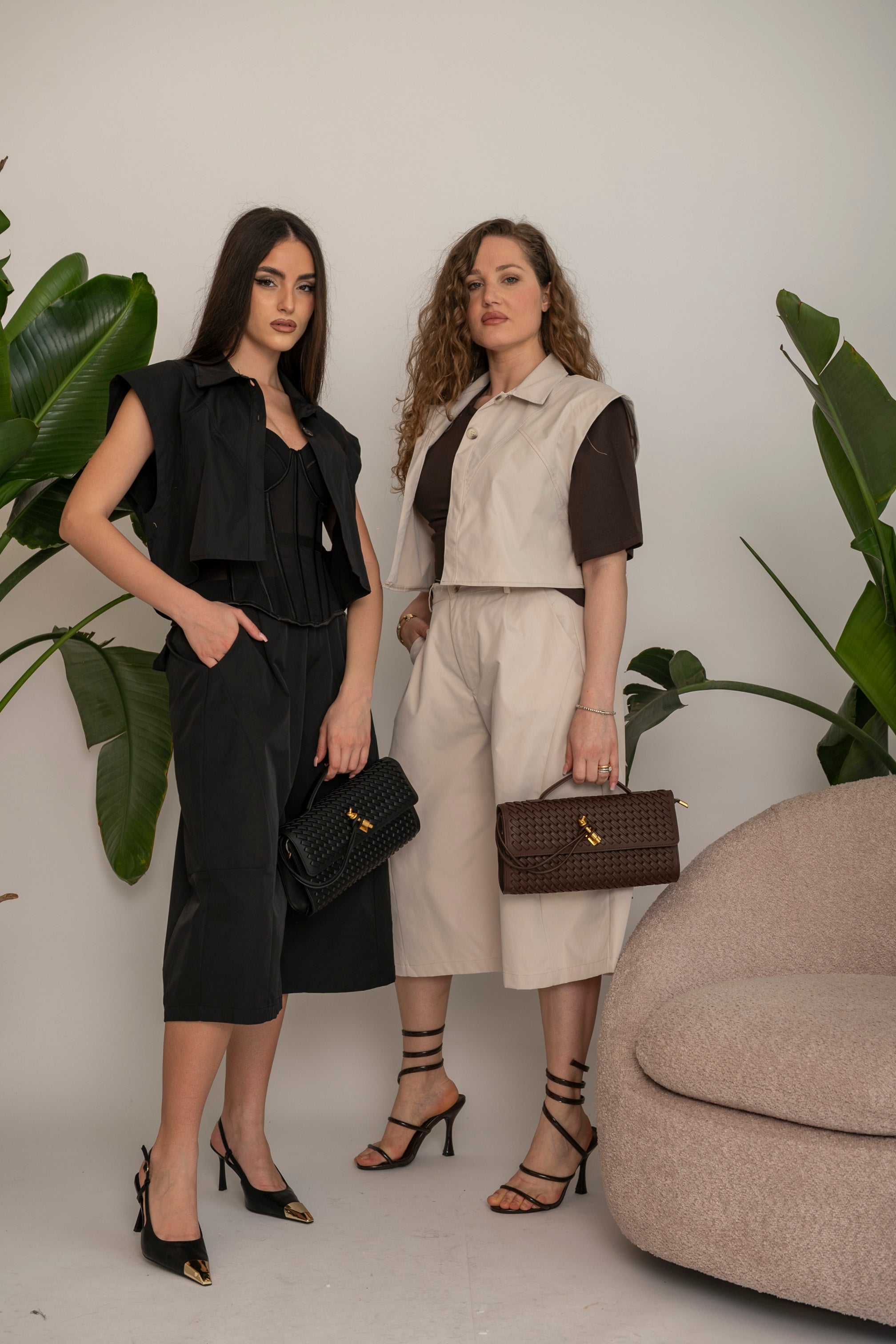 Cordset con gilet e bermuda