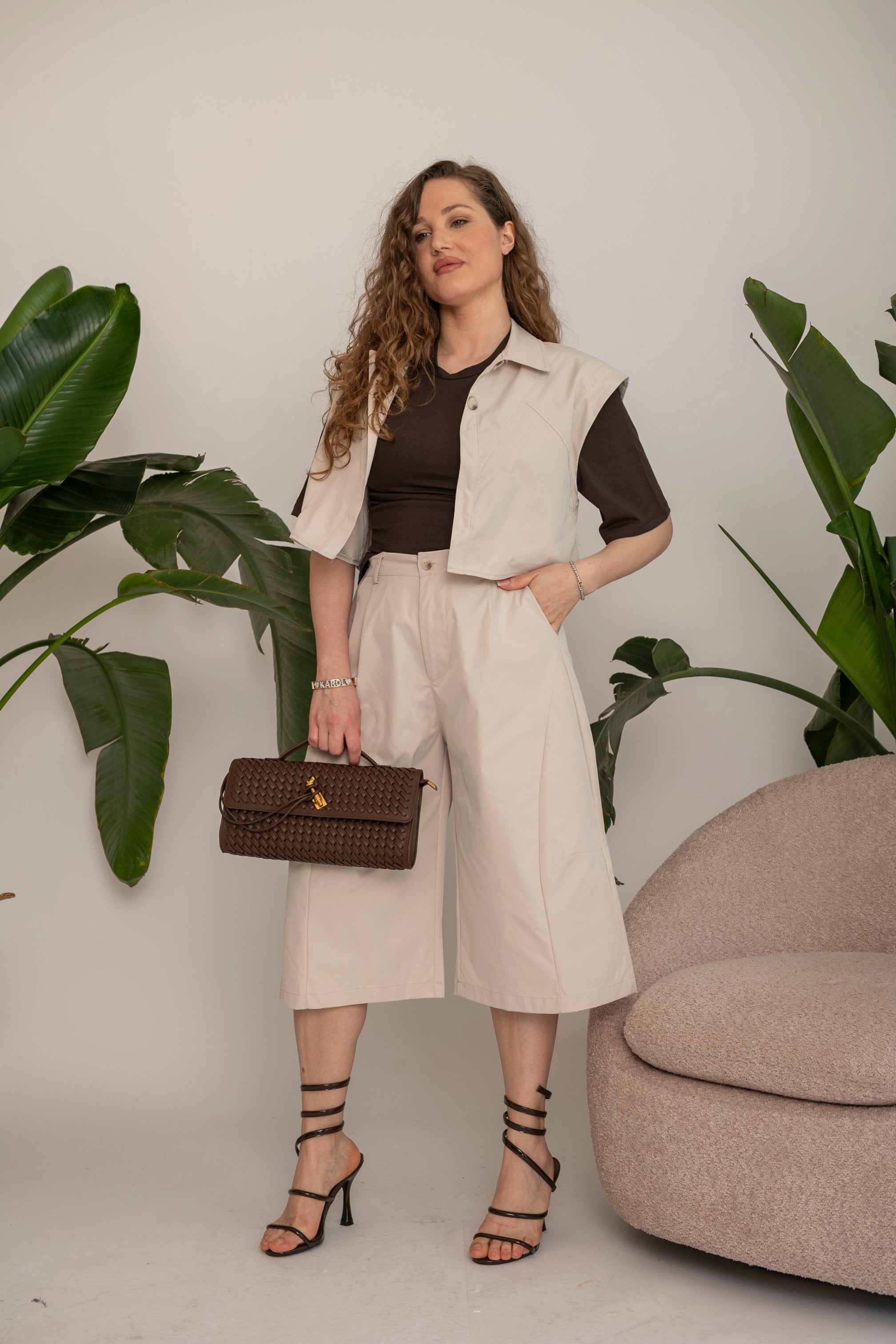 Cordset con gilet e bermuda