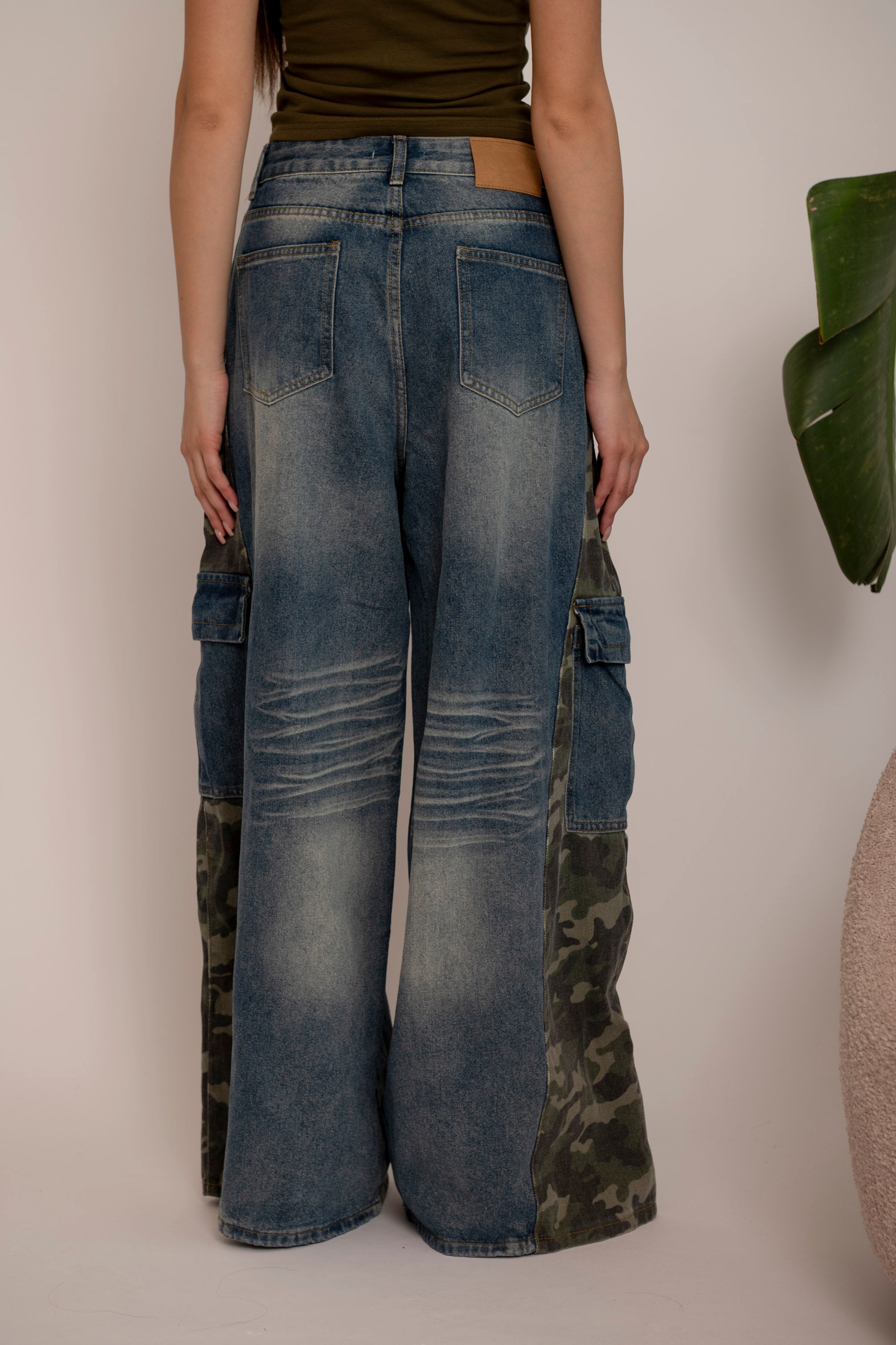 Jeans palazzo mimetico