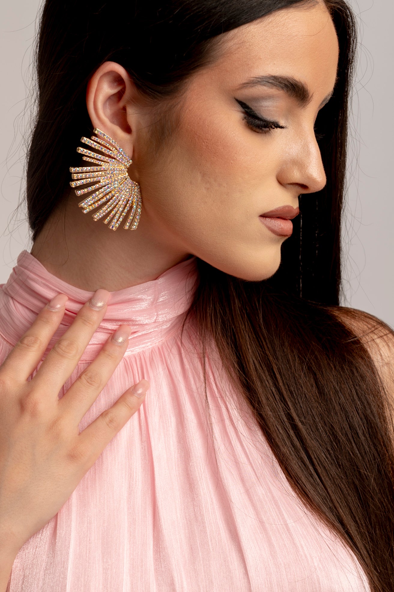 Orecchino arco strass