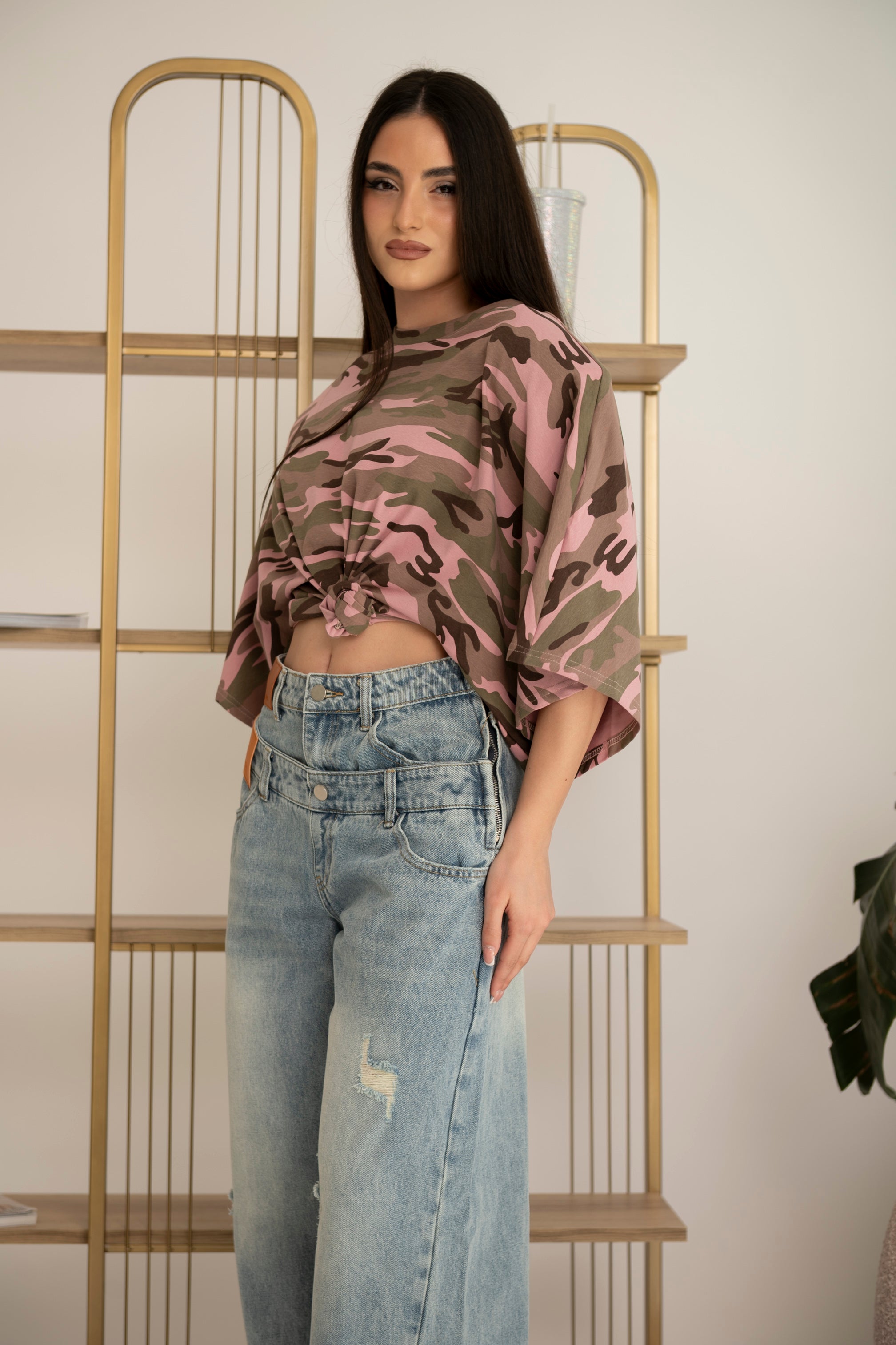 T-shirt crop mimetica pink