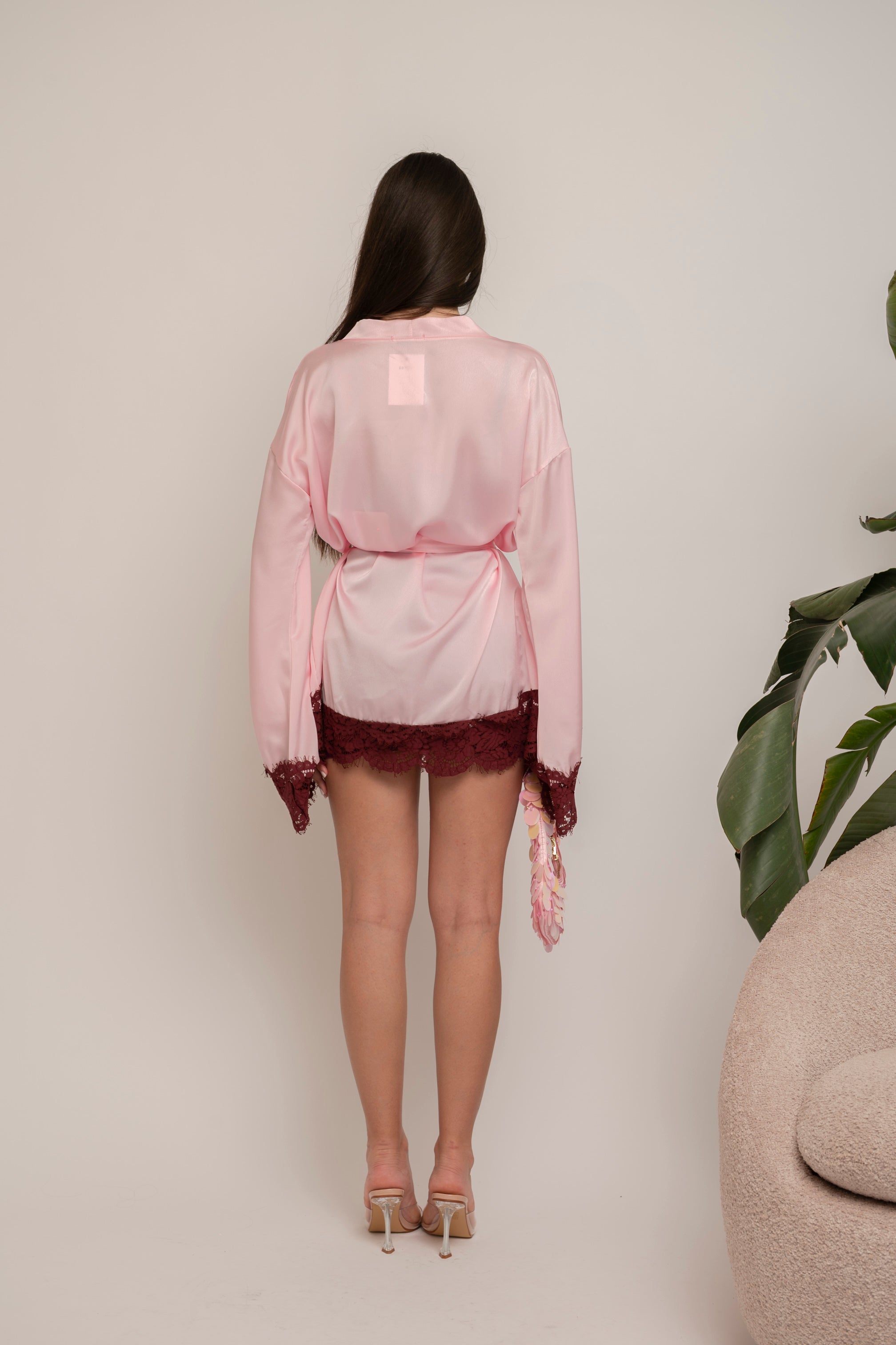Kimono con dettagli in pizzo