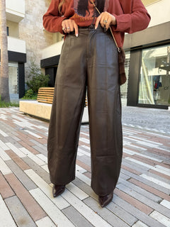 Pantalone ecopelle leggermente martellato ballon