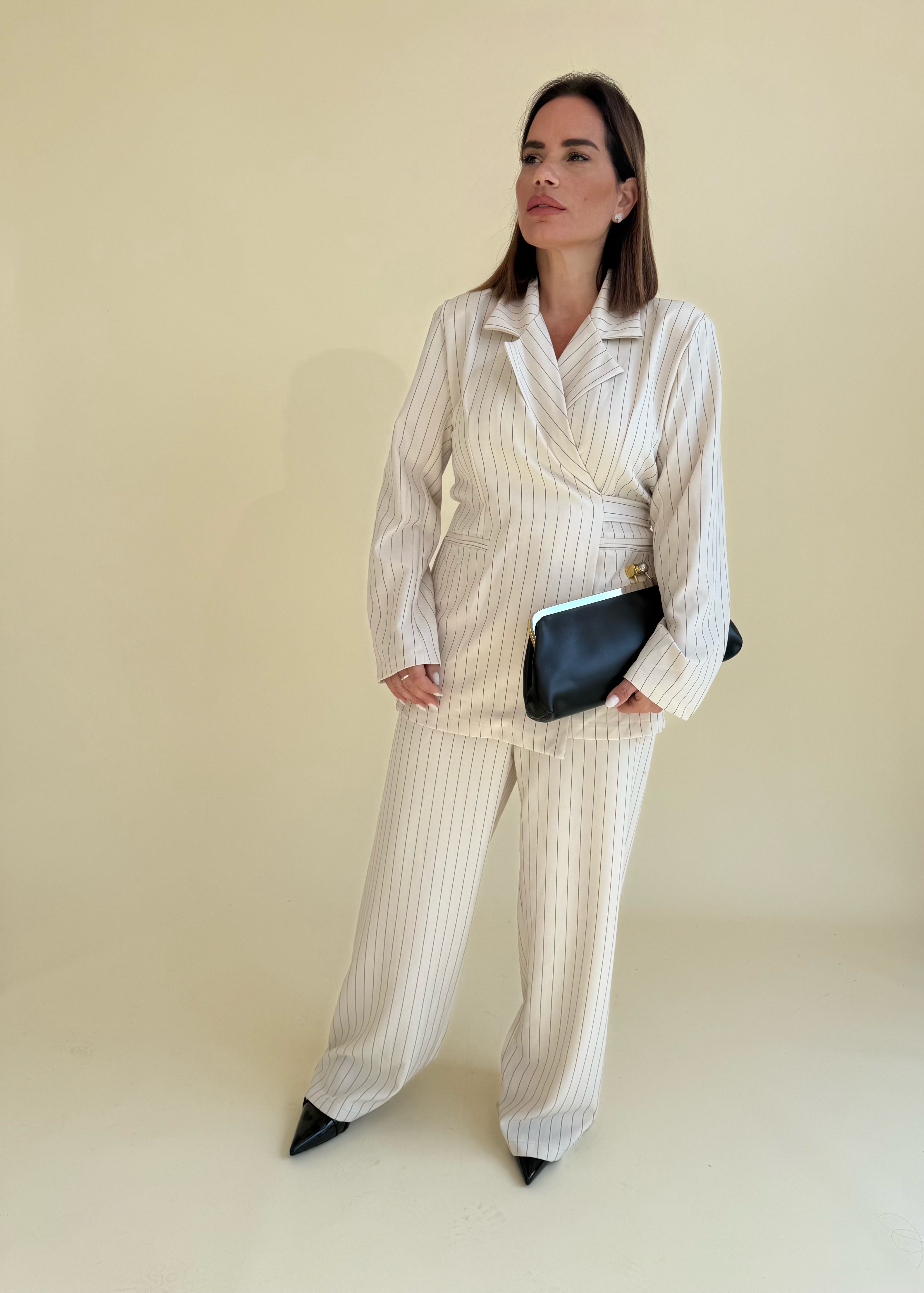 Tailleur gessato curvy