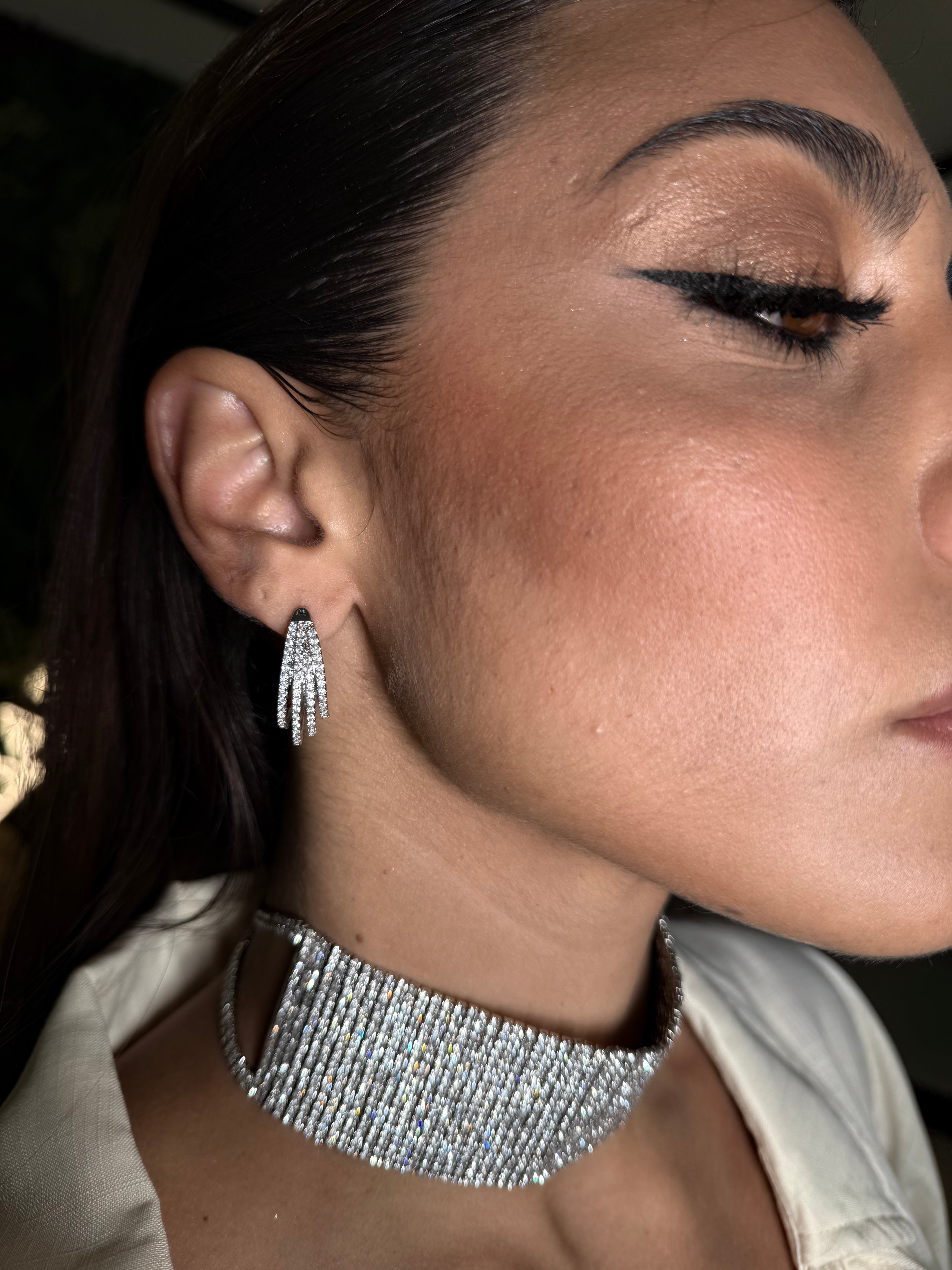 Orecchini fili strass