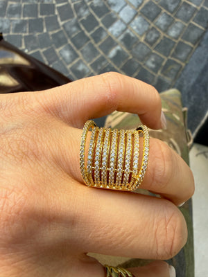 Anello a fascia con file di strass