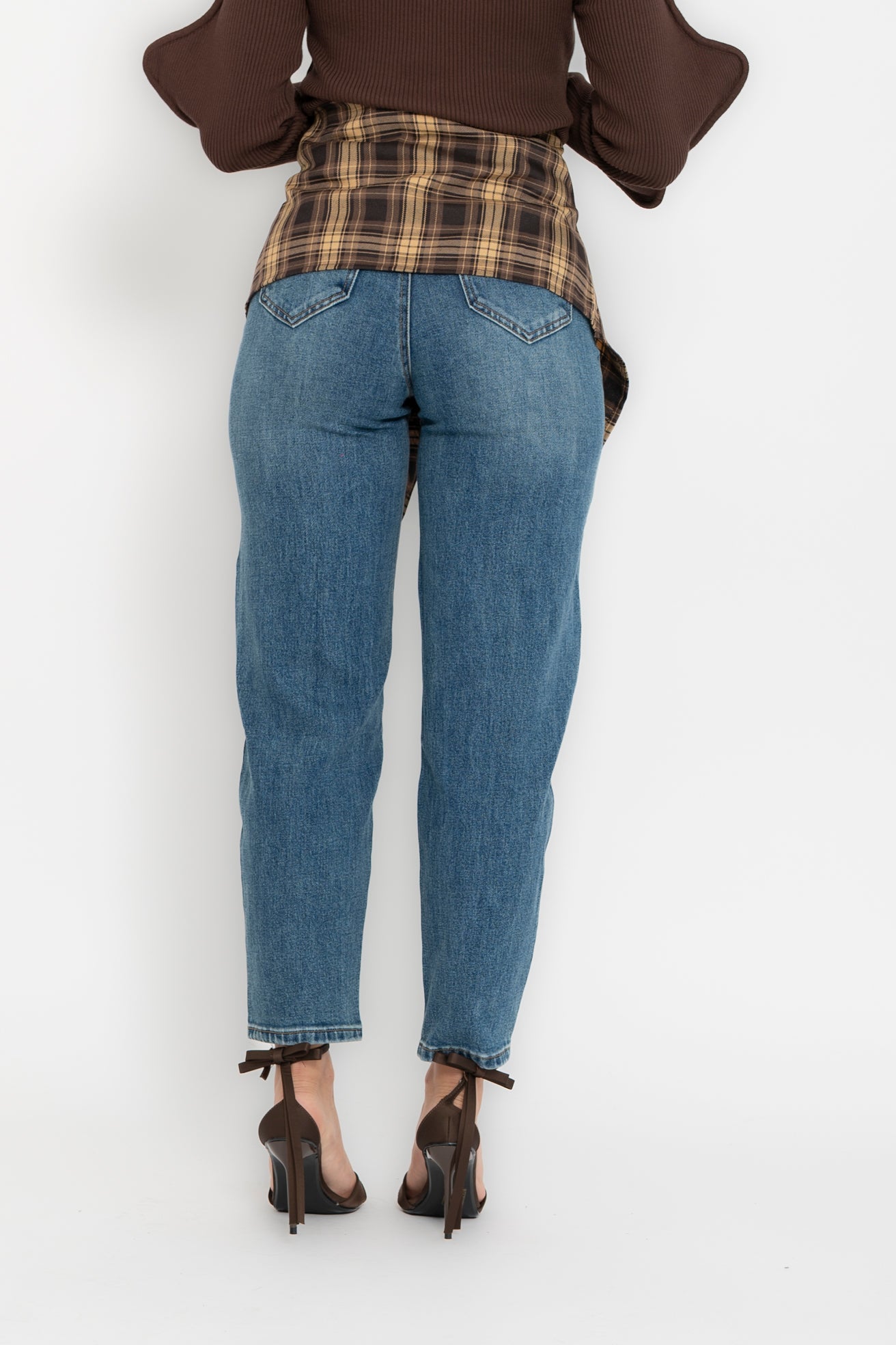 Jeans mom fit effetto camicia