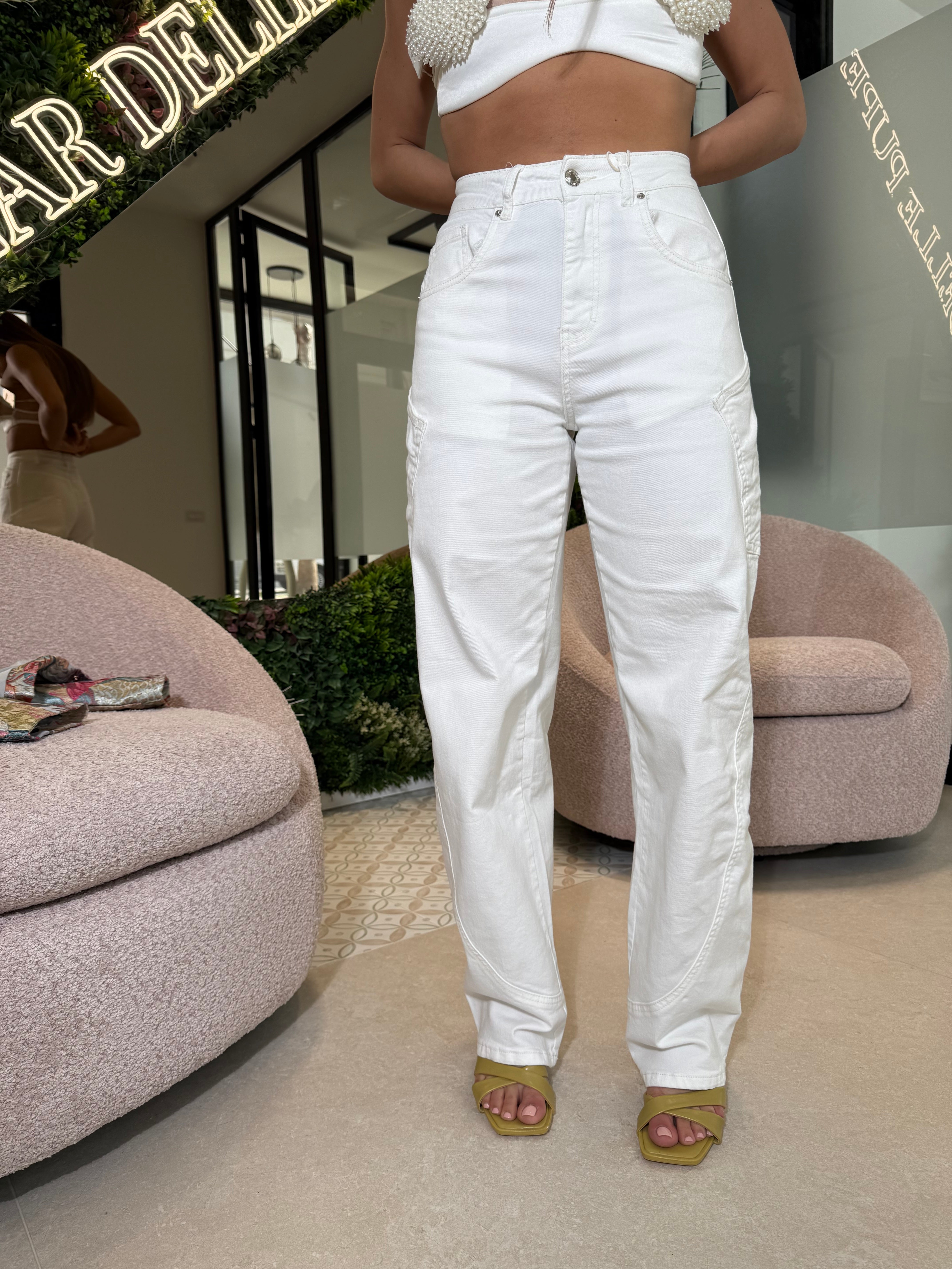 Jeans con tasconi laterali