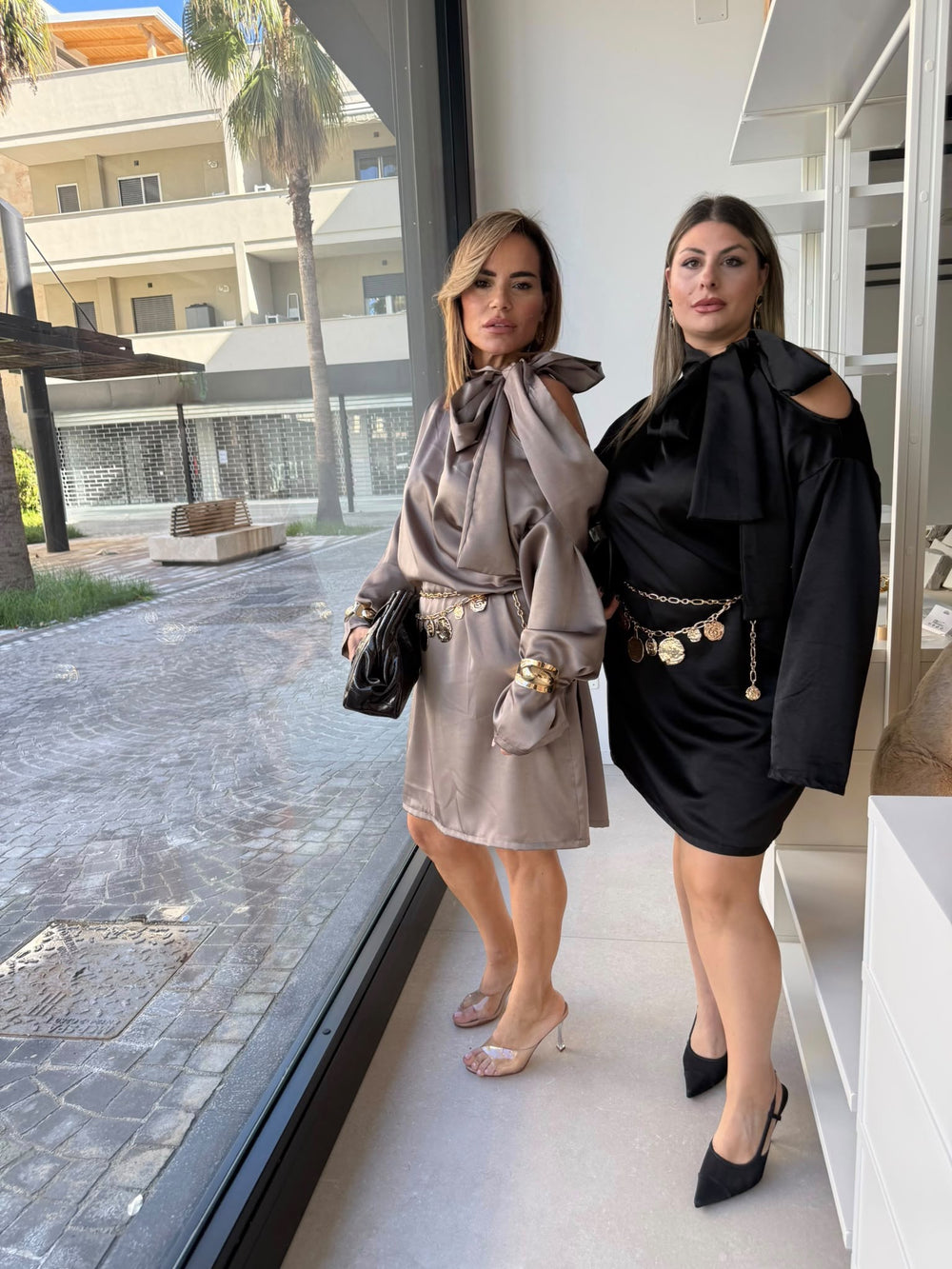 Abitino con fiocco in raso curvy