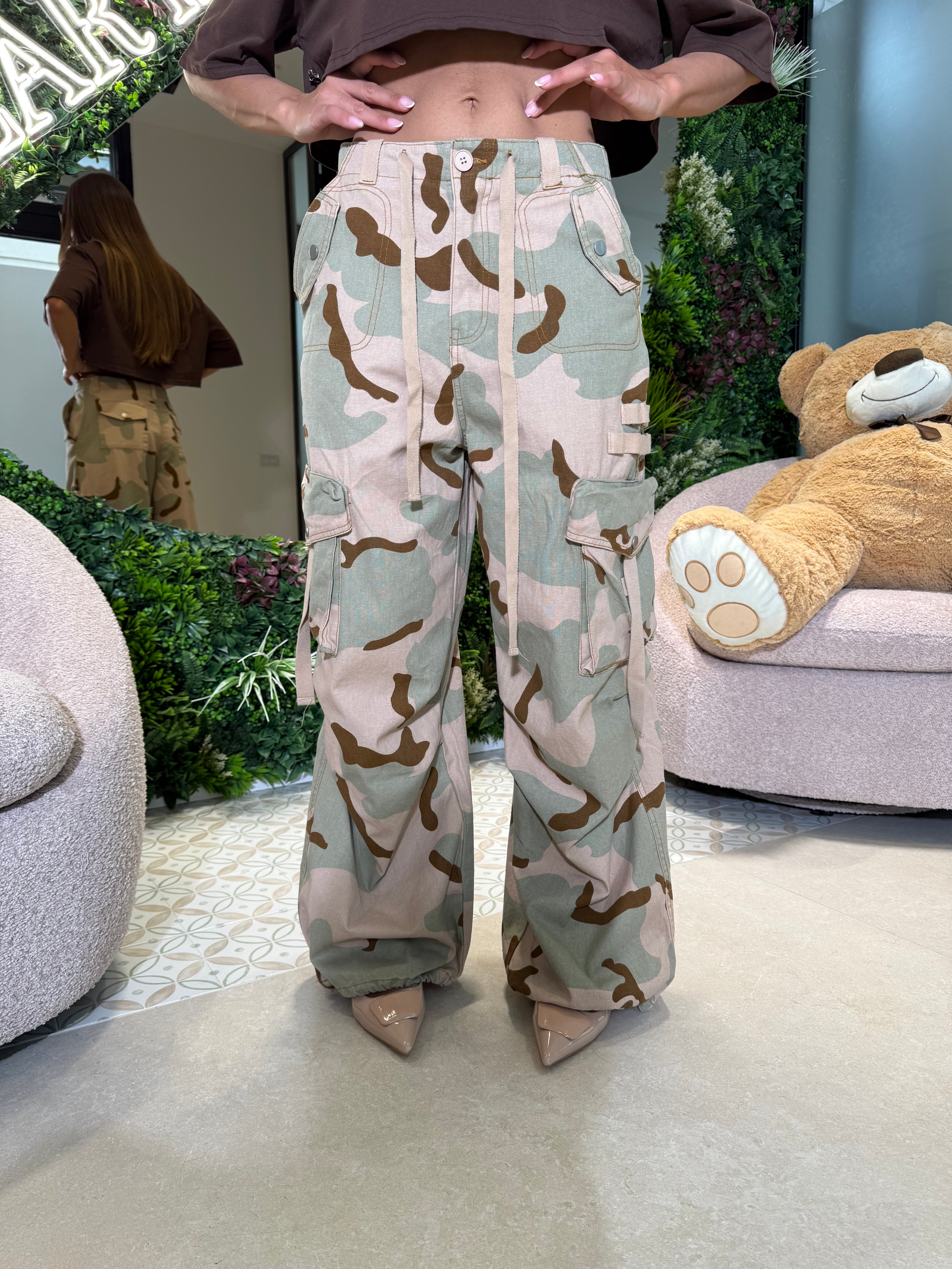 Jeans cargo mimetico