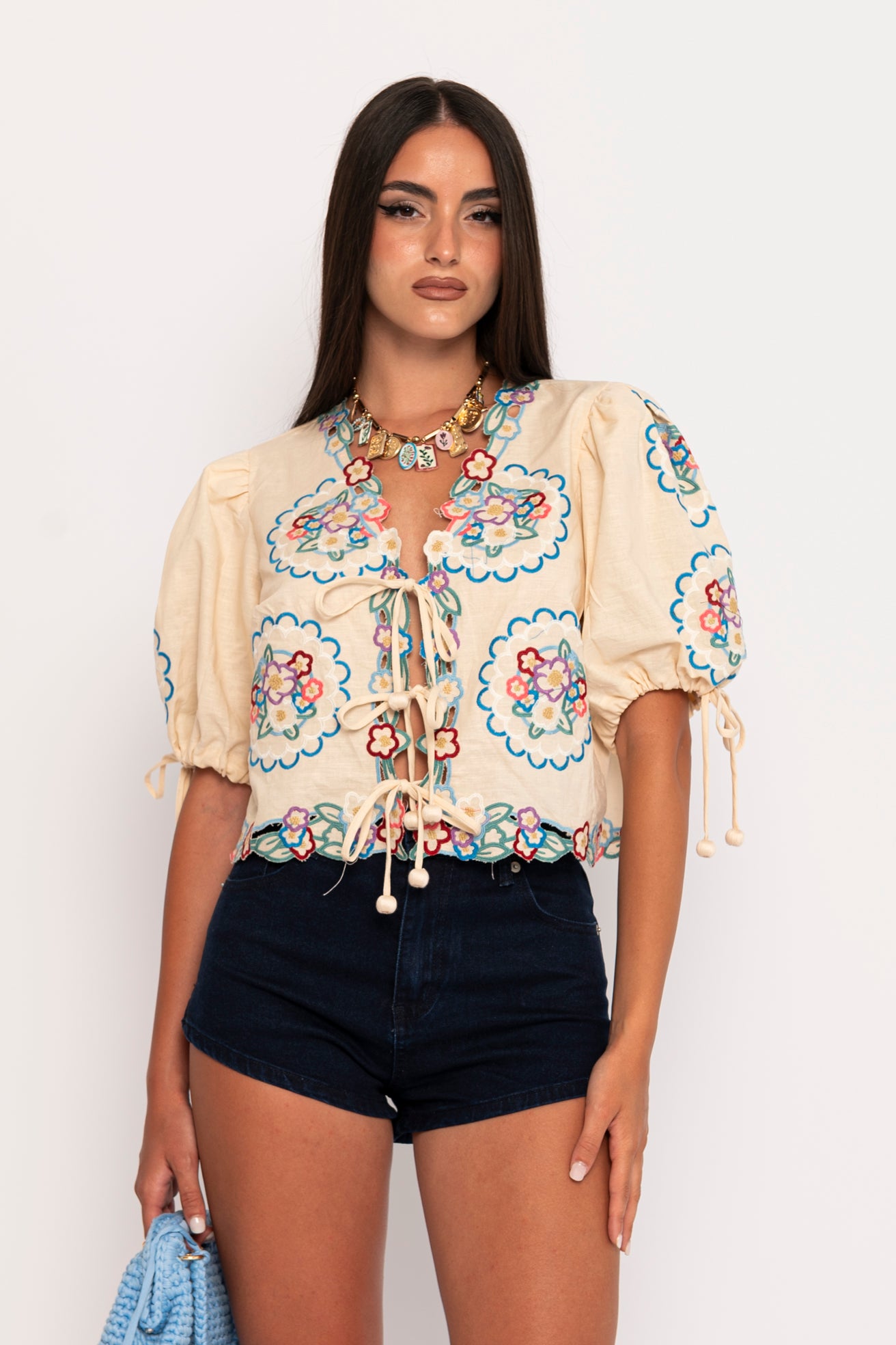 Camicia in lino con ricami colorati