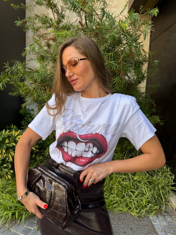 T-shirt charm