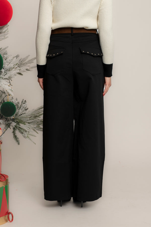 Pantalone palazzo con cintura e foulard
