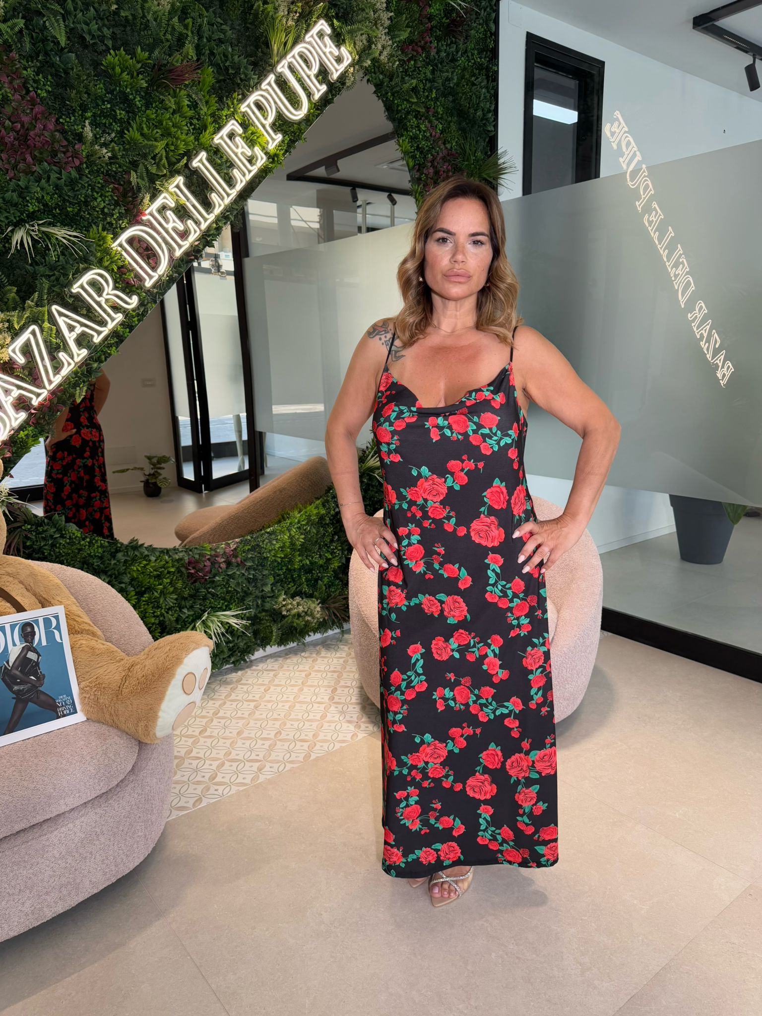 Abito rose rosse curvy