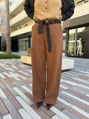 Pantalone con cravatta