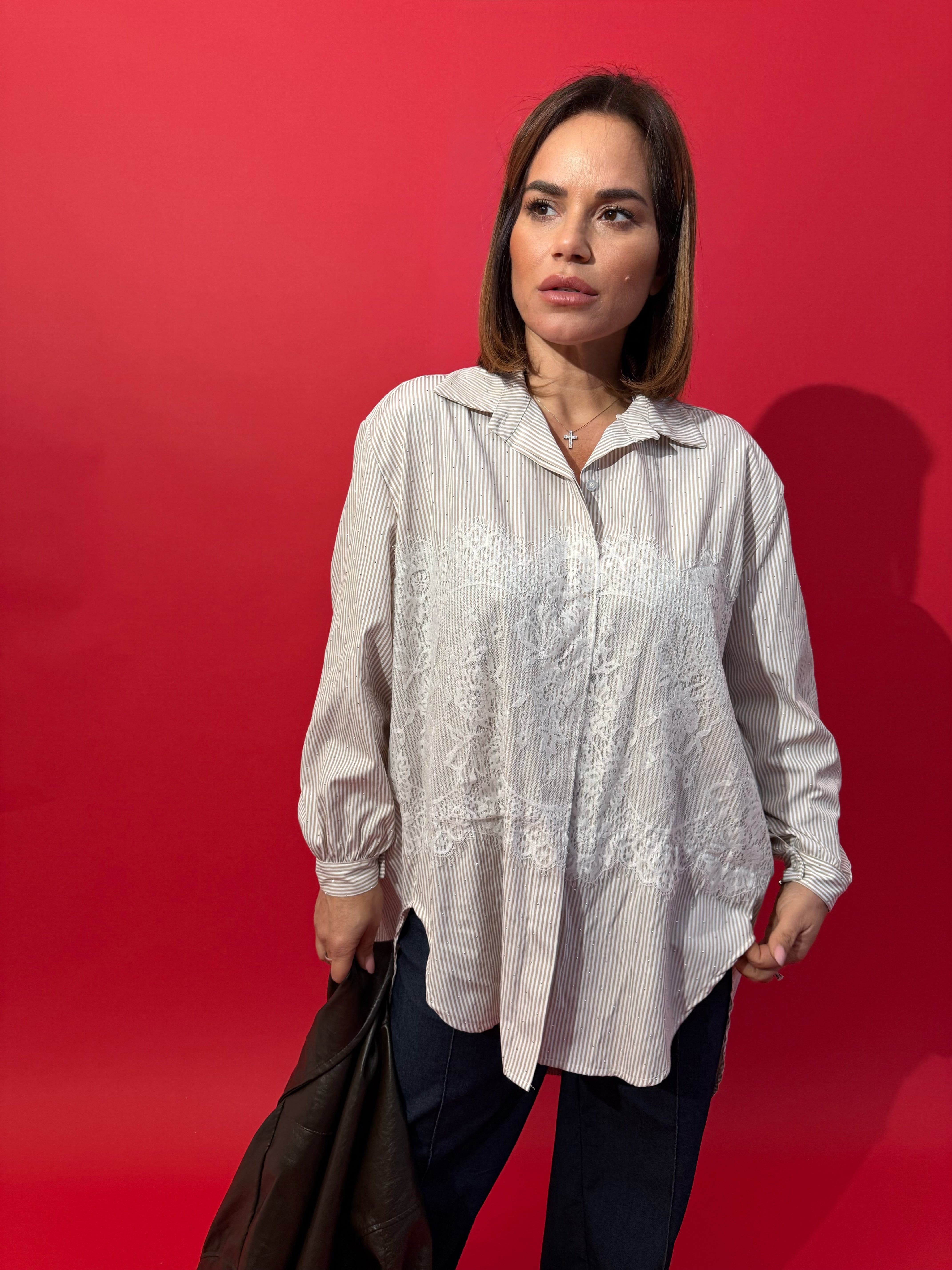 Maxy camicia con strass e pizzo