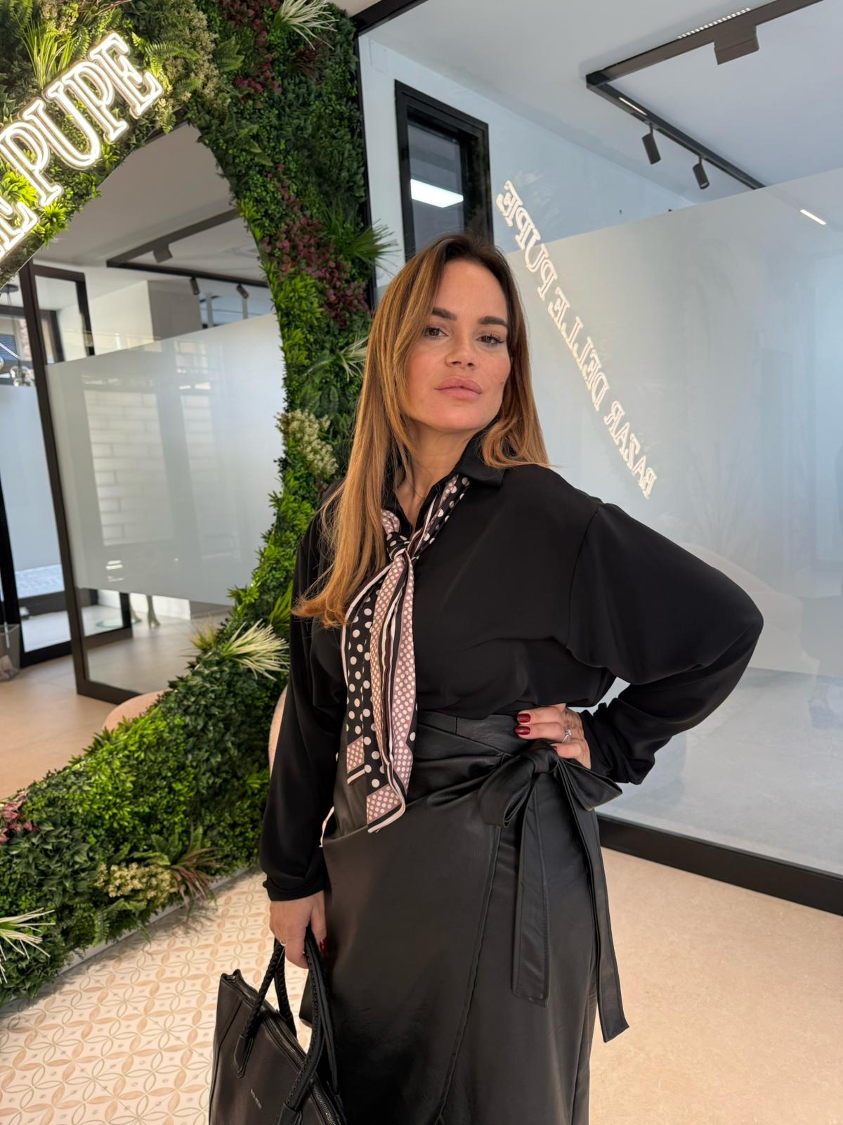 Camicia con foulard