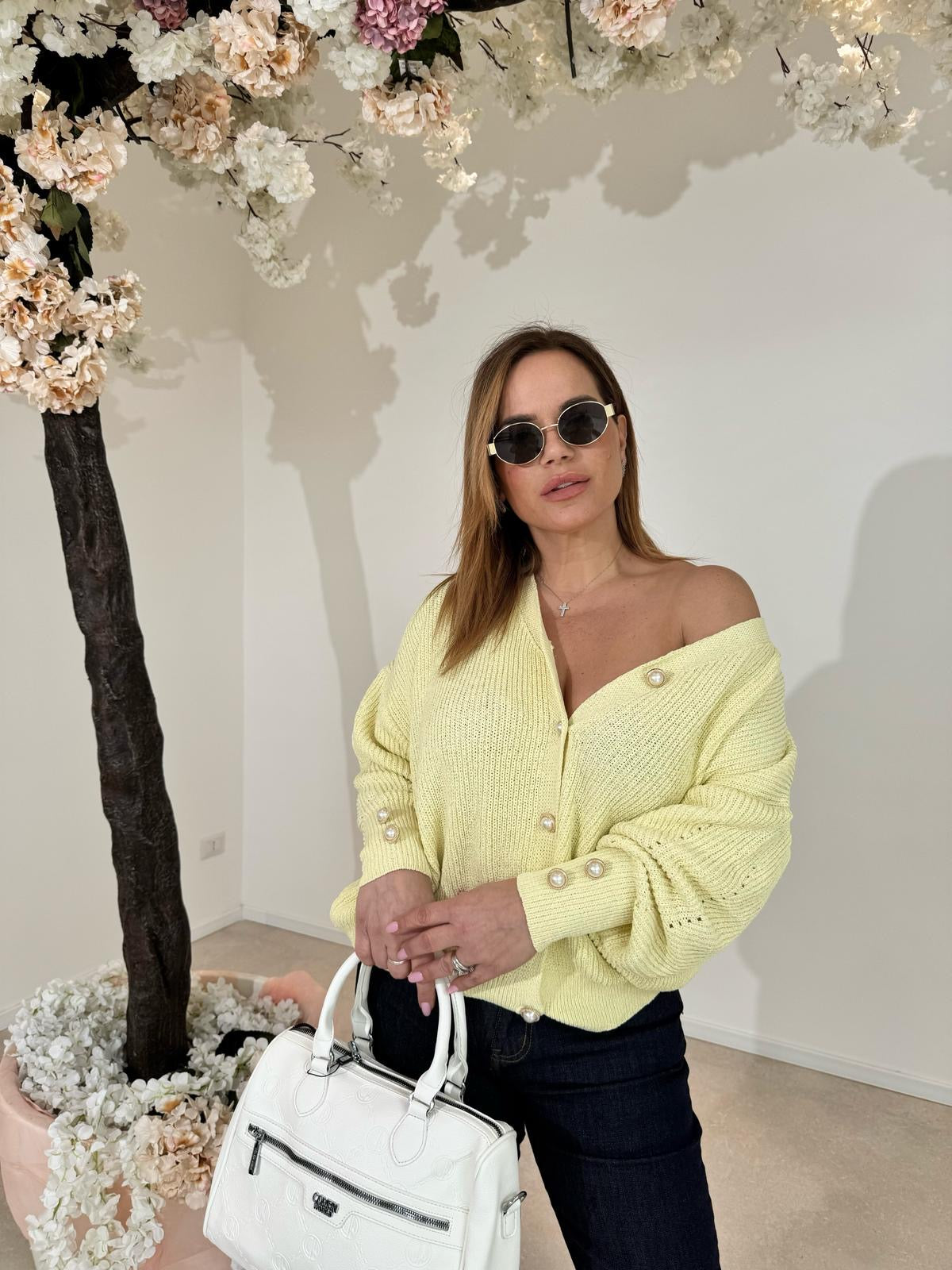 Cardigan con bottoni perle e oro