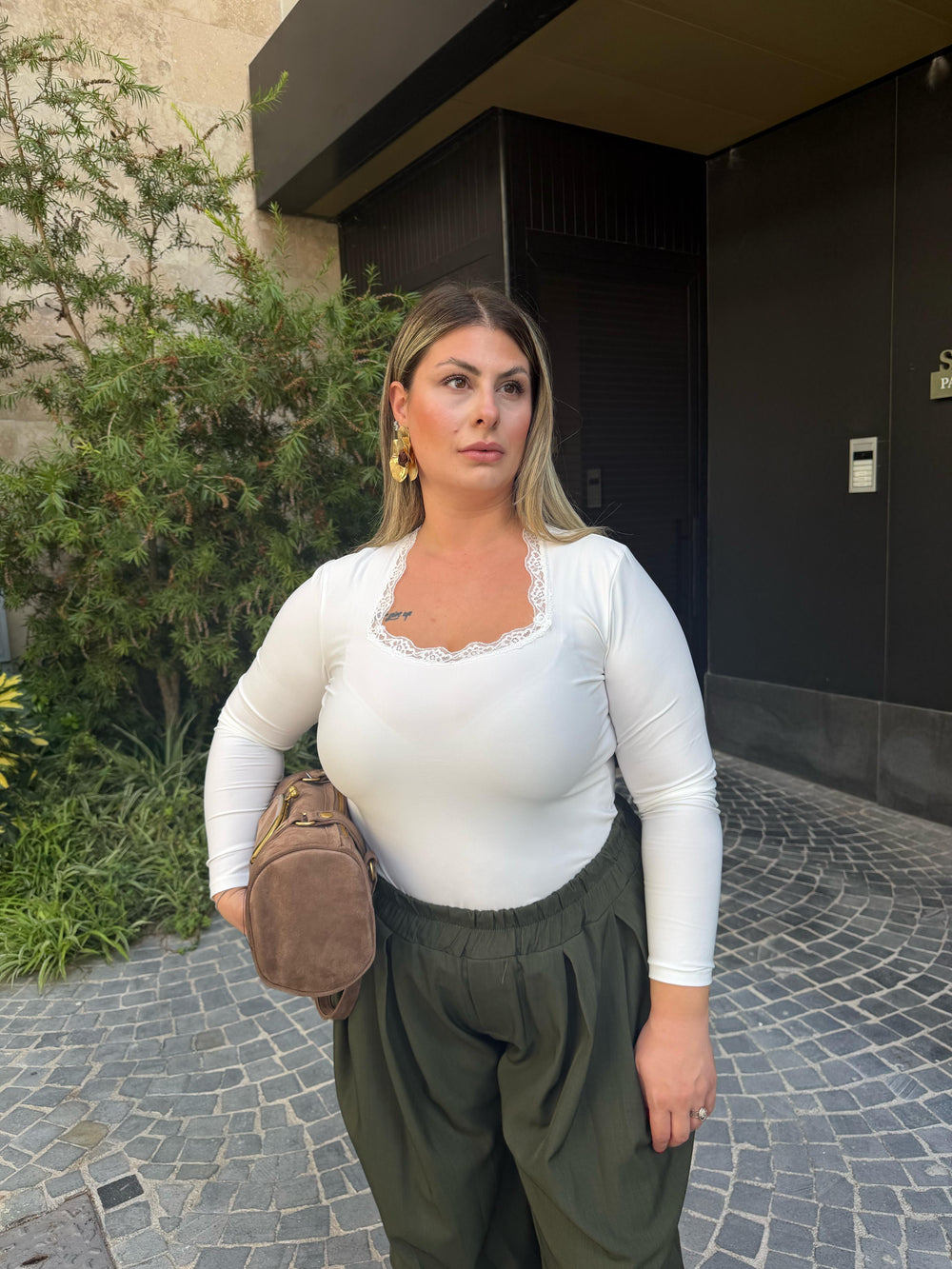 Body scollo quadrato in pizzo curvy