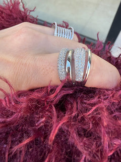 Anello a fascia larga con brillantini
