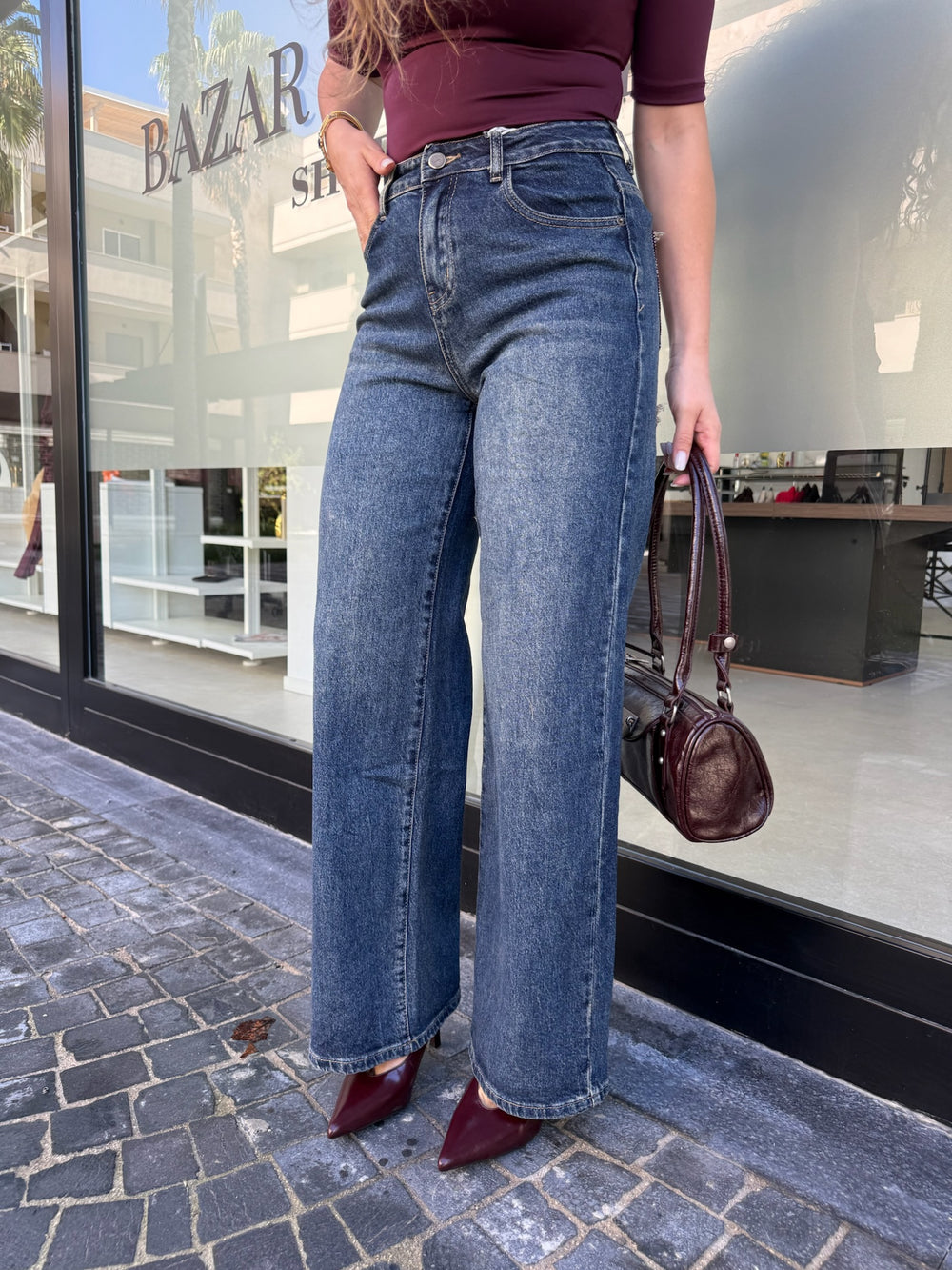 Jeans taglio dritto con tasca strass bordeaux
