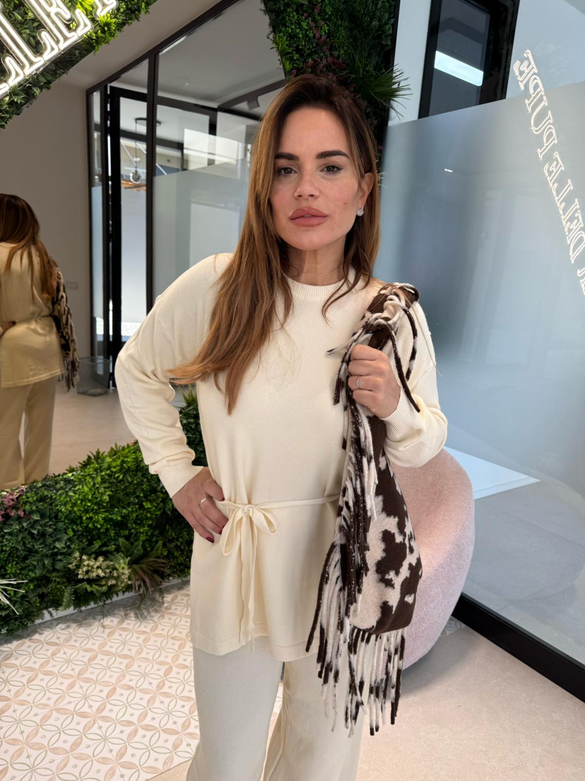 Cordset in lana con cintura