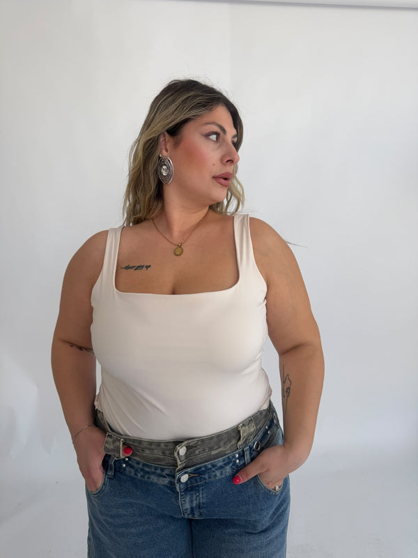 Top scollo quadrato curvy