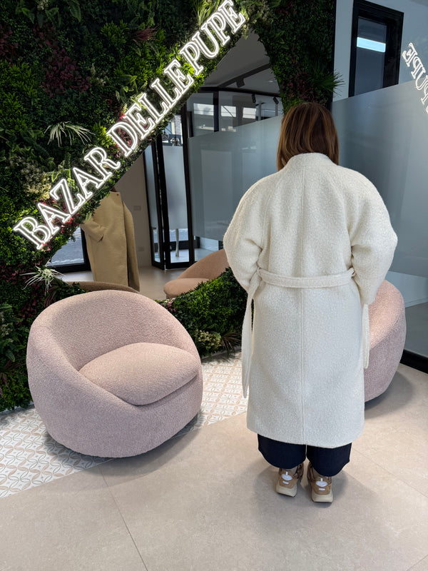 Cappotto boucle con dettaglio gold