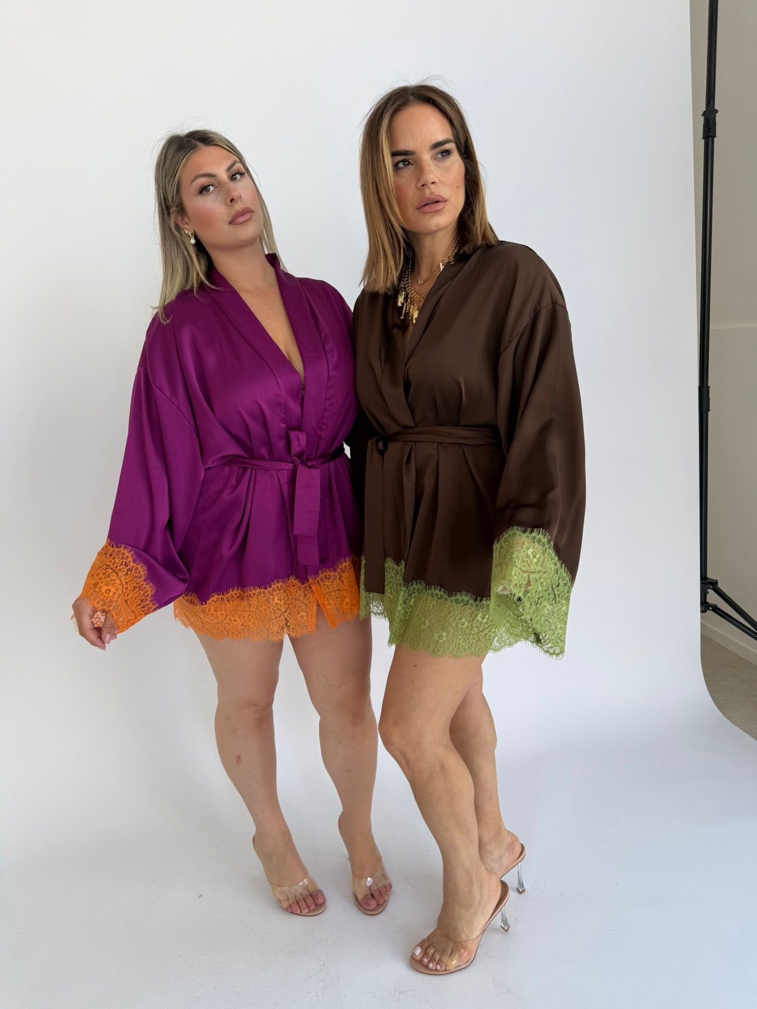 Kimono con dettagli in pizzo curvy