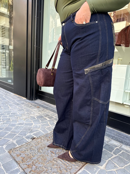 Jeans con dettagli mimetici curvy