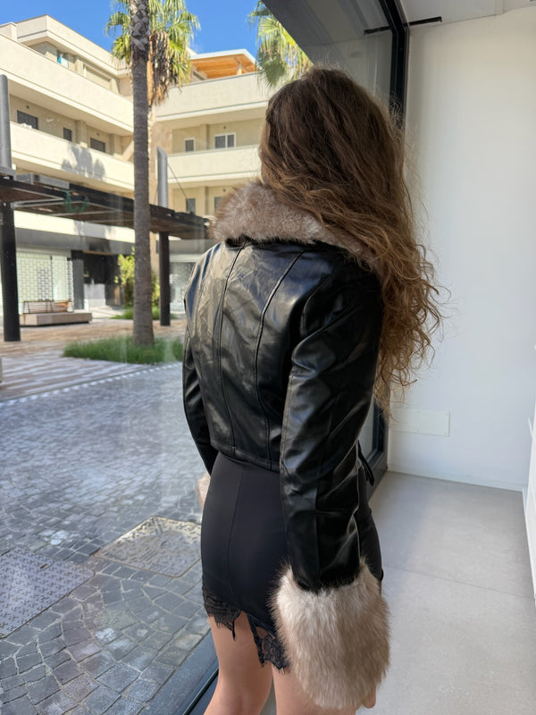 Giubbino ecopelle con pelliccia