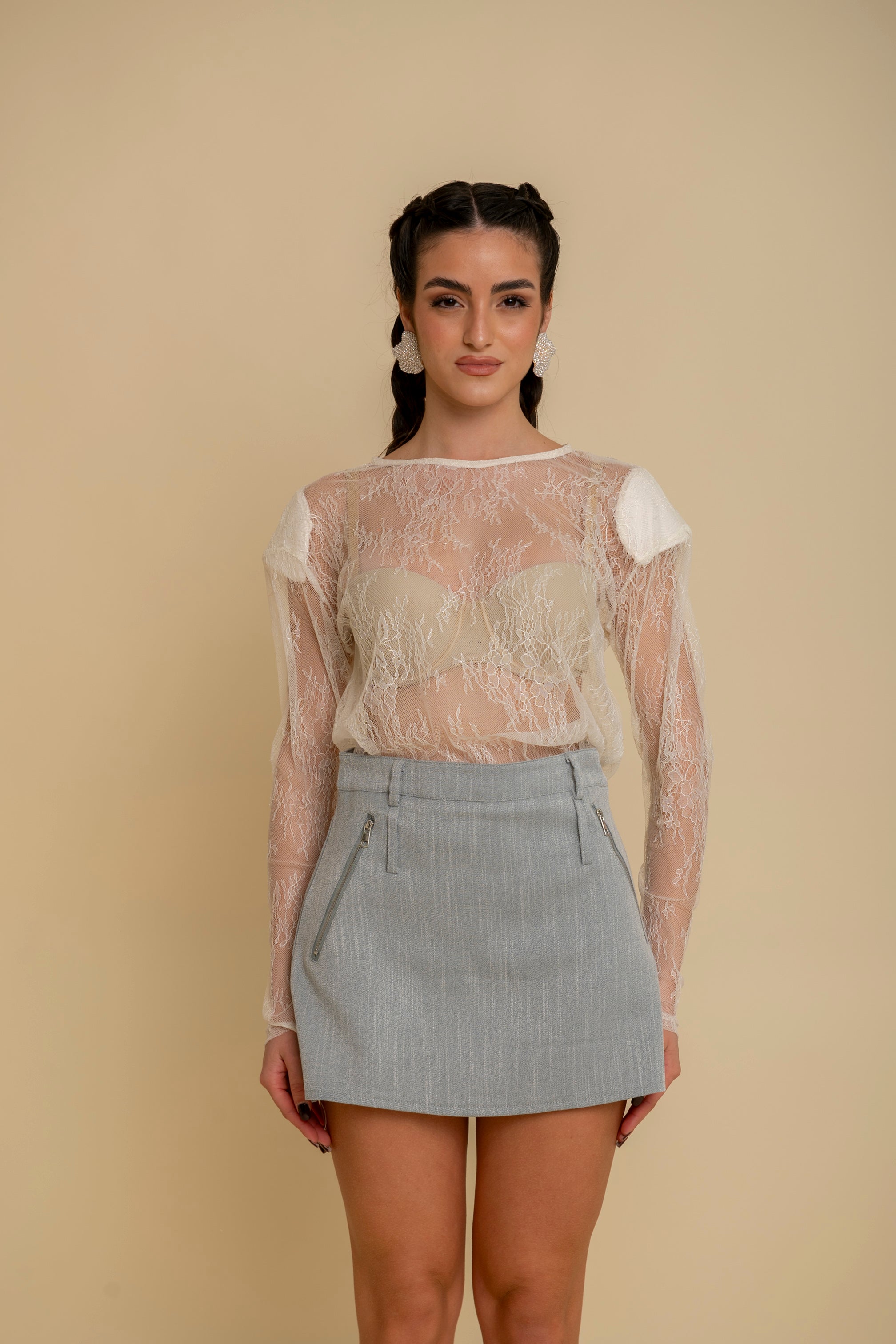 Maglia in pizzo con spalline