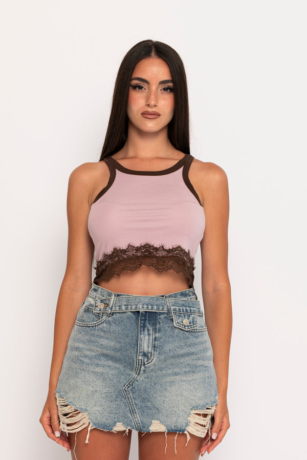 Top crop con dettagli in pizzo