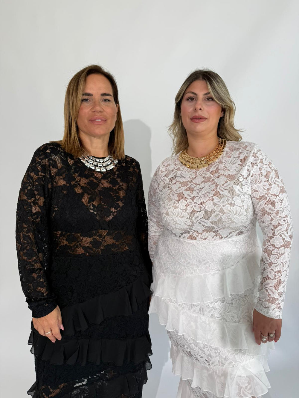 Abito pizzo volant curvy