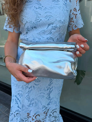 Pochette con risvolto