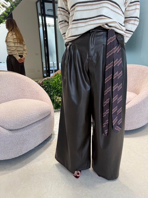 Pantalone in ecopelle cravatta