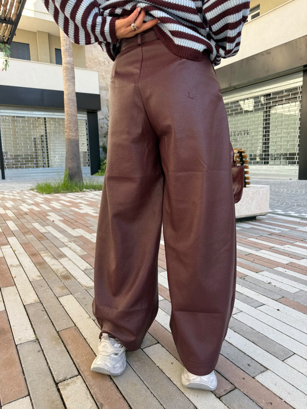 Pantalone ecopelle leggermente martellato ballon