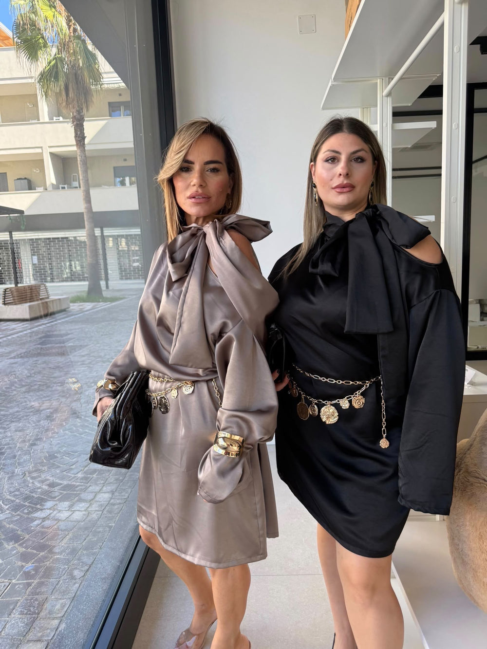 Abitino con fiocco in raso curvy