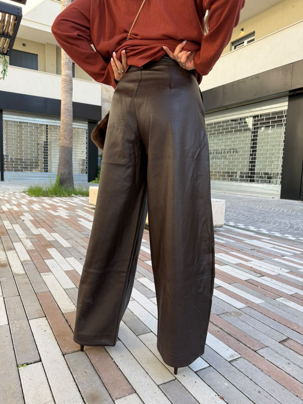 Pantalone ecopelle leggermente martellato ballon